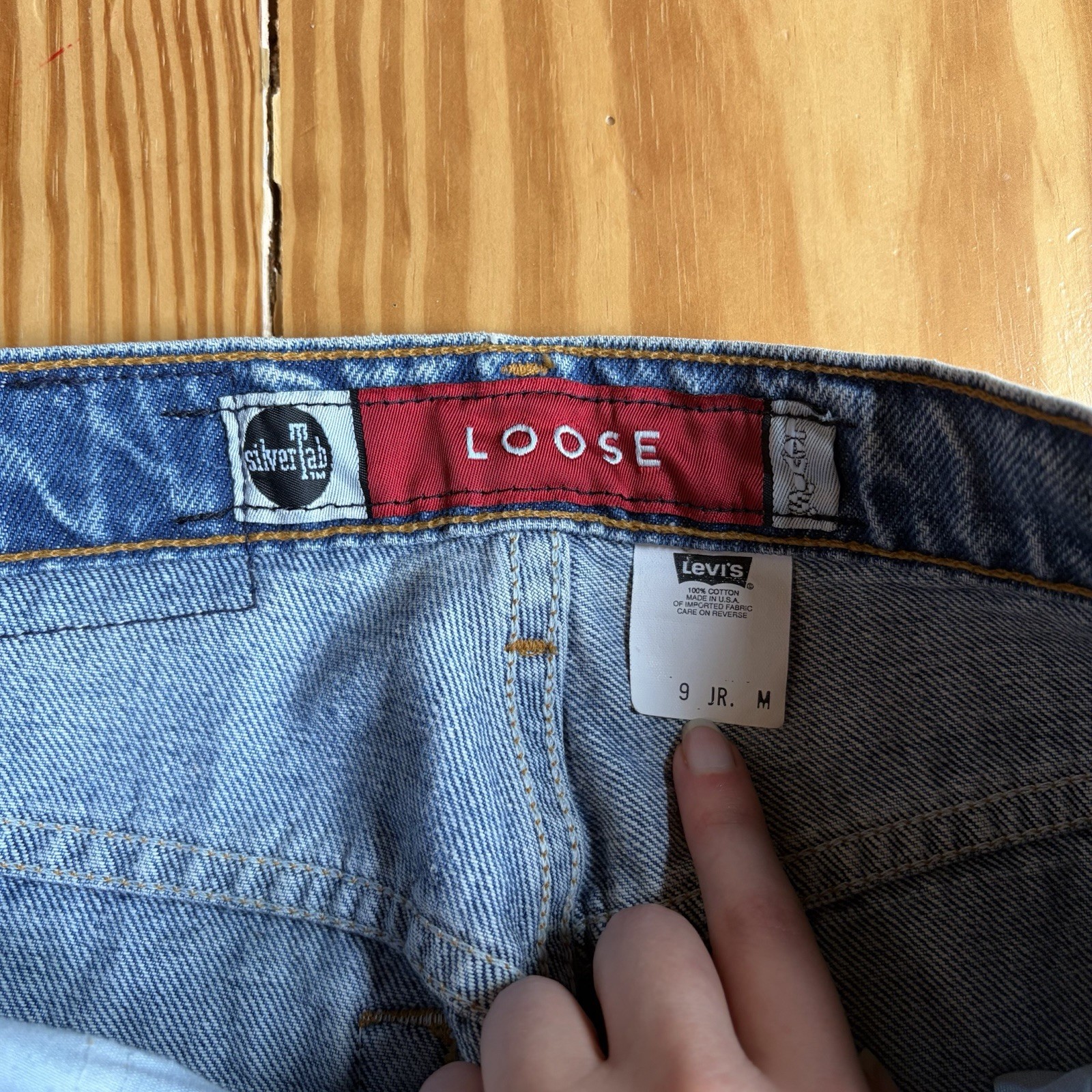 Vintage 90s Silver Tab Levi’s Jeans Loose Fit 28×30 Made In USA 100% Cotton EUC