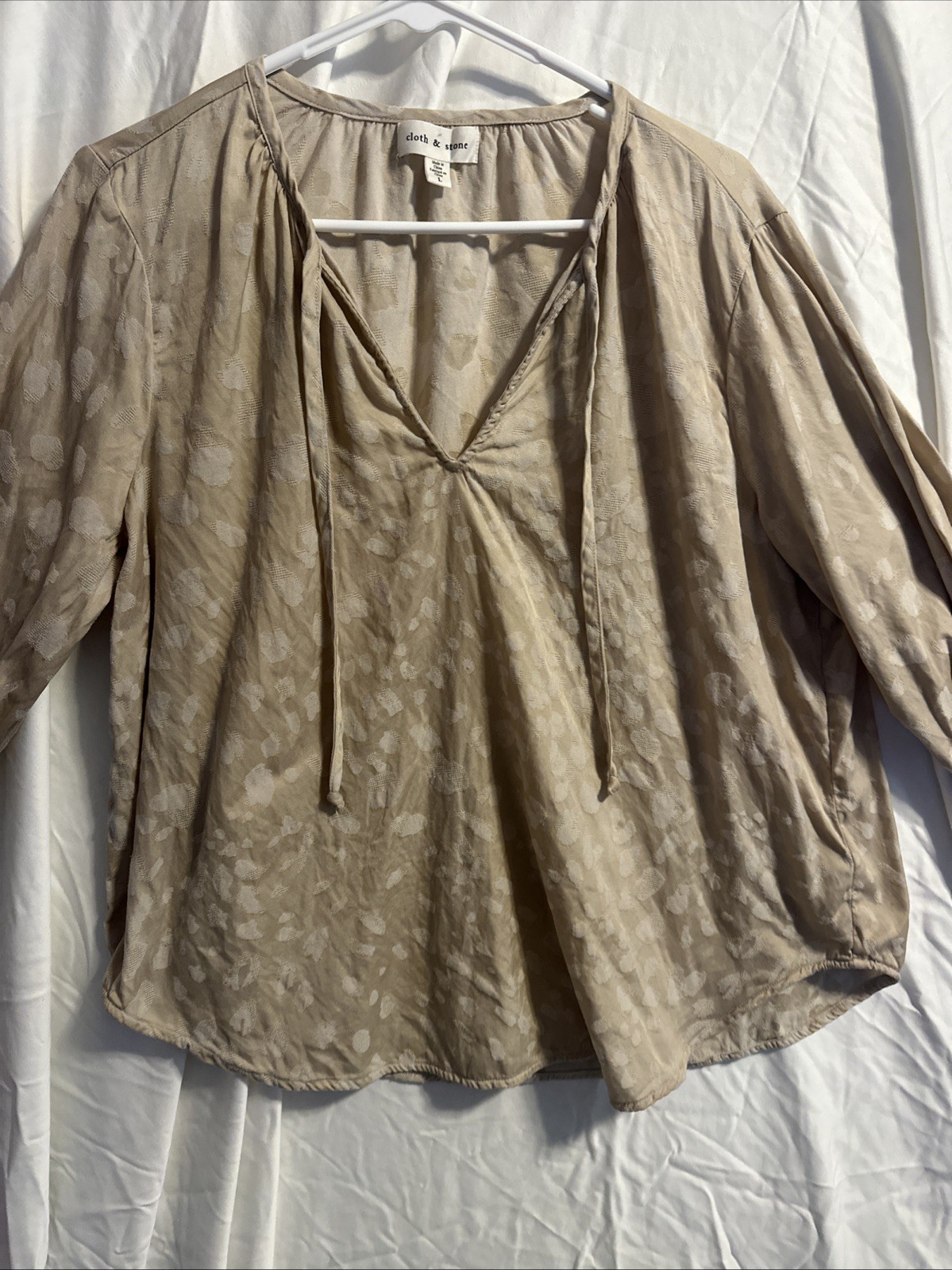 Cloth and Stone Women’s Tie Front Shirt Leopard Jacquard Size Large Boho
