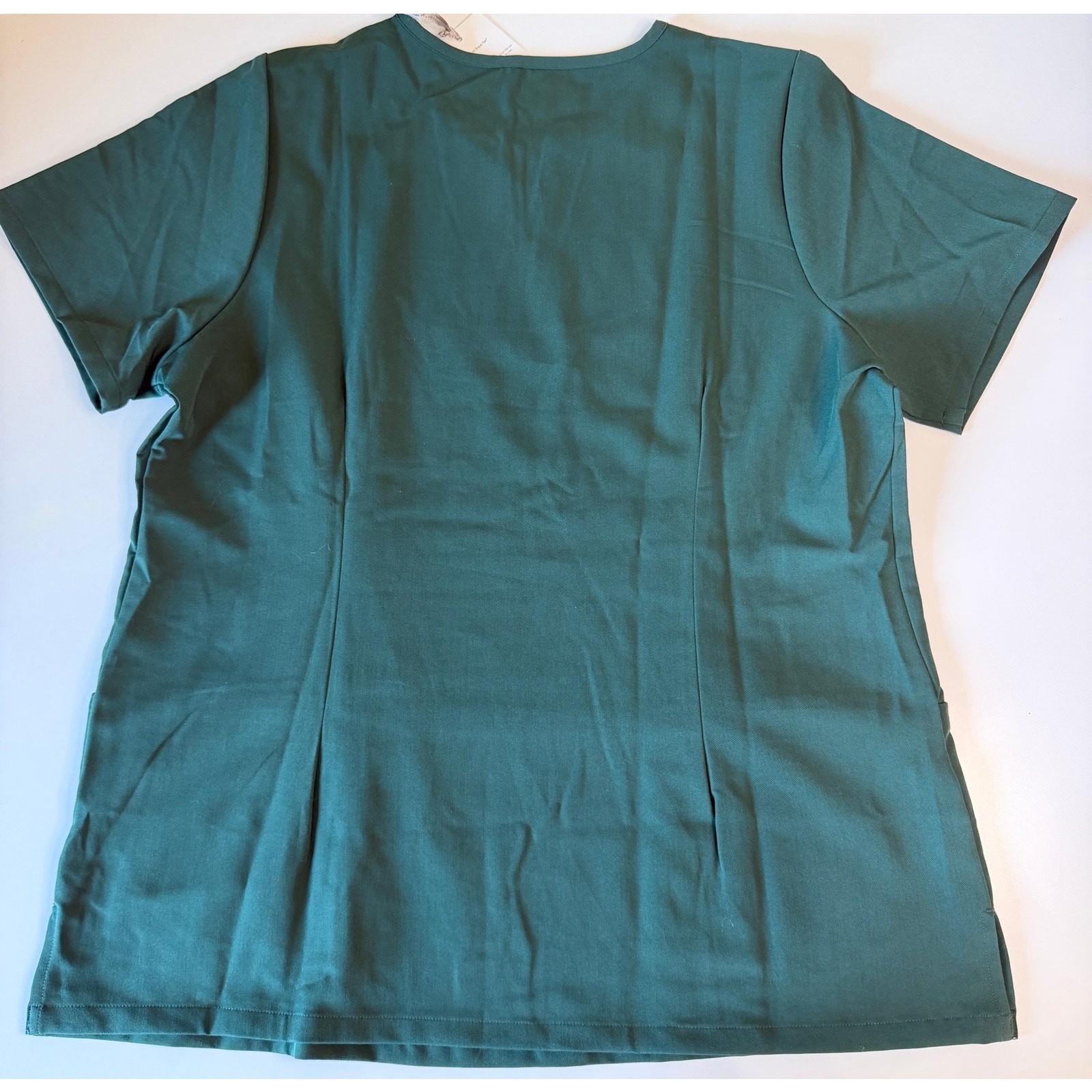 Mandala Midnight Green Notch Neck Scrub Top Women’s Large NEW WITH TAGS