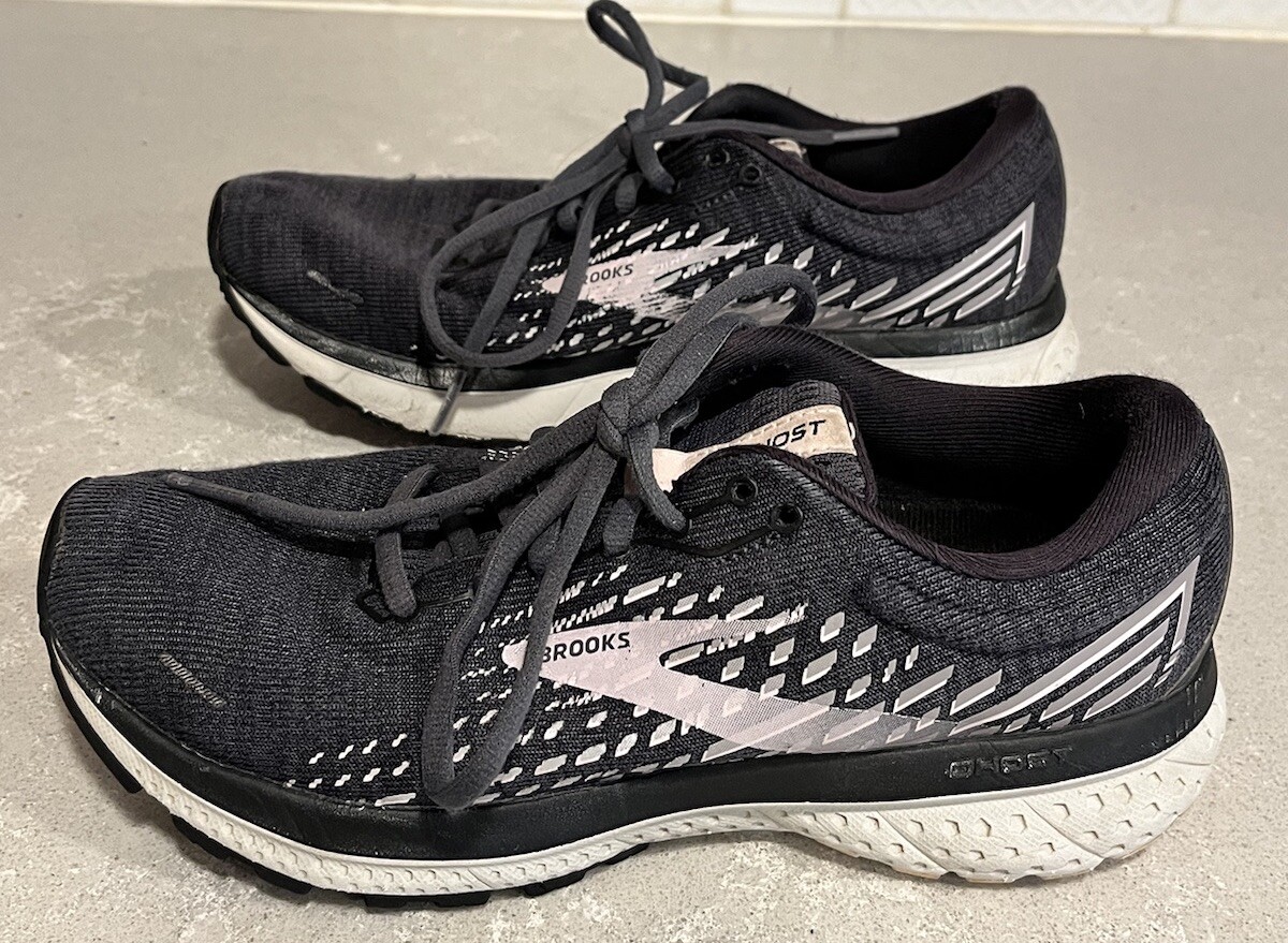 Women’s Brooks Ghost 13- Size 7- Some Wear On Backs As Shown