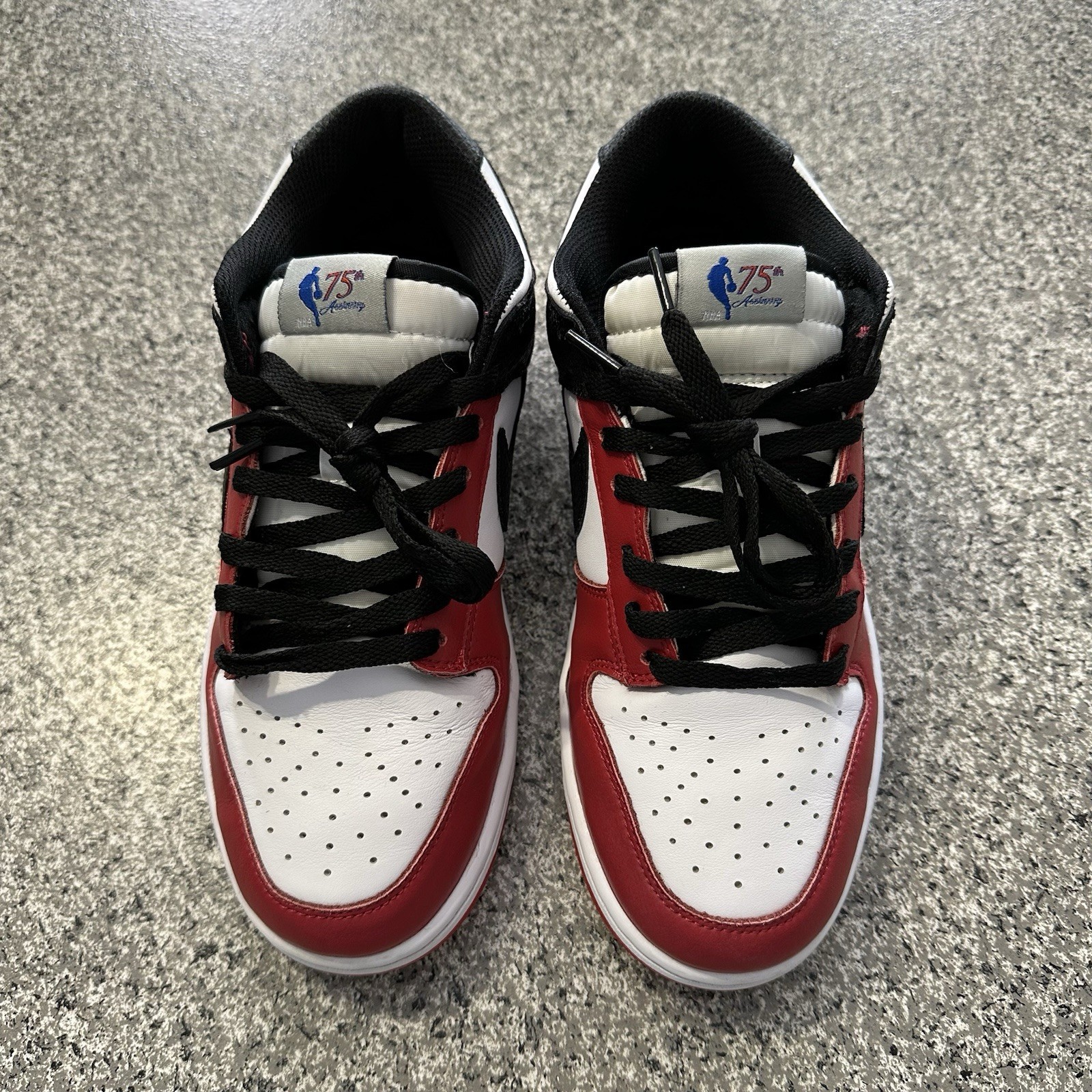 Nike Dunk Low EMB NBA 75th Anniversary Mens 8 Bred Chicago Bulls DD3363-100
