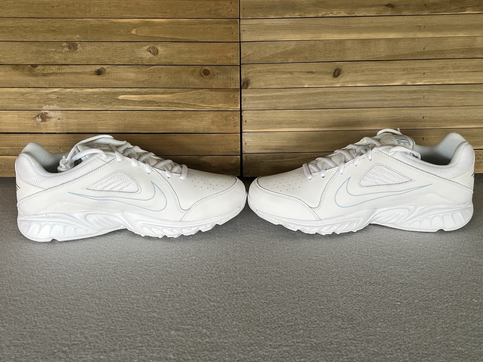 Nike View III Women’s Running Sneakers Blue/White Size 9 Wide NEW IN BOX