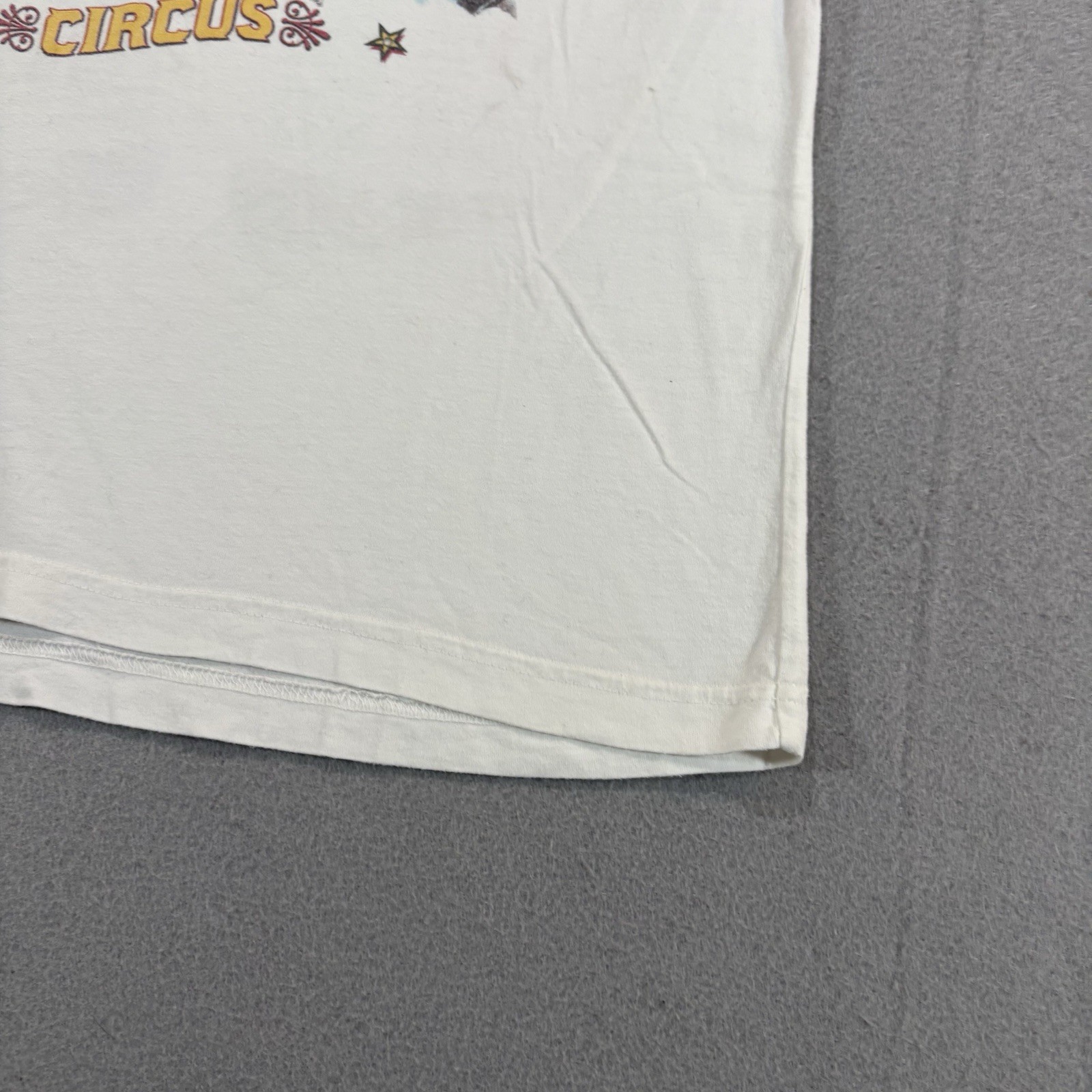 Britney Spears 2009 Circus Tour T Shirt Women’s Fits Medium Album White 2000s
