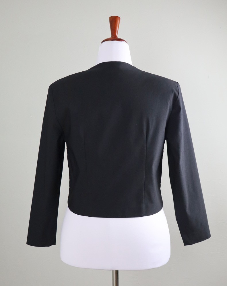 JOSEPH RIBKOFF Trends $285 Floral Embroidered Cropped Scallop Jacket Top Size 10