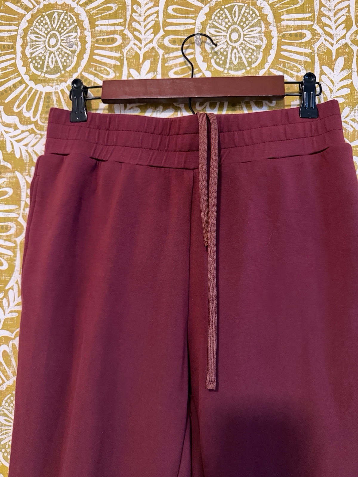 Varley DoubleSoft The Slim Cuff Track Pants 27.5 in New Maroon Sz M