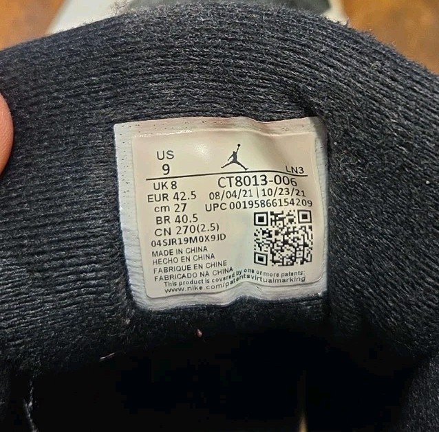 Air Jordan 12 Retro Playoff 2022 Black White CT8013-006 Mens 9 Replacement Box