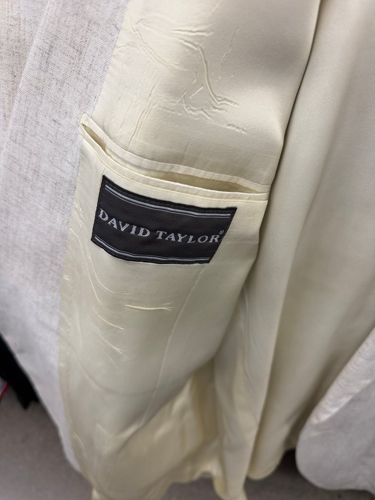 David Taylor Men’s Light Gray Blazer