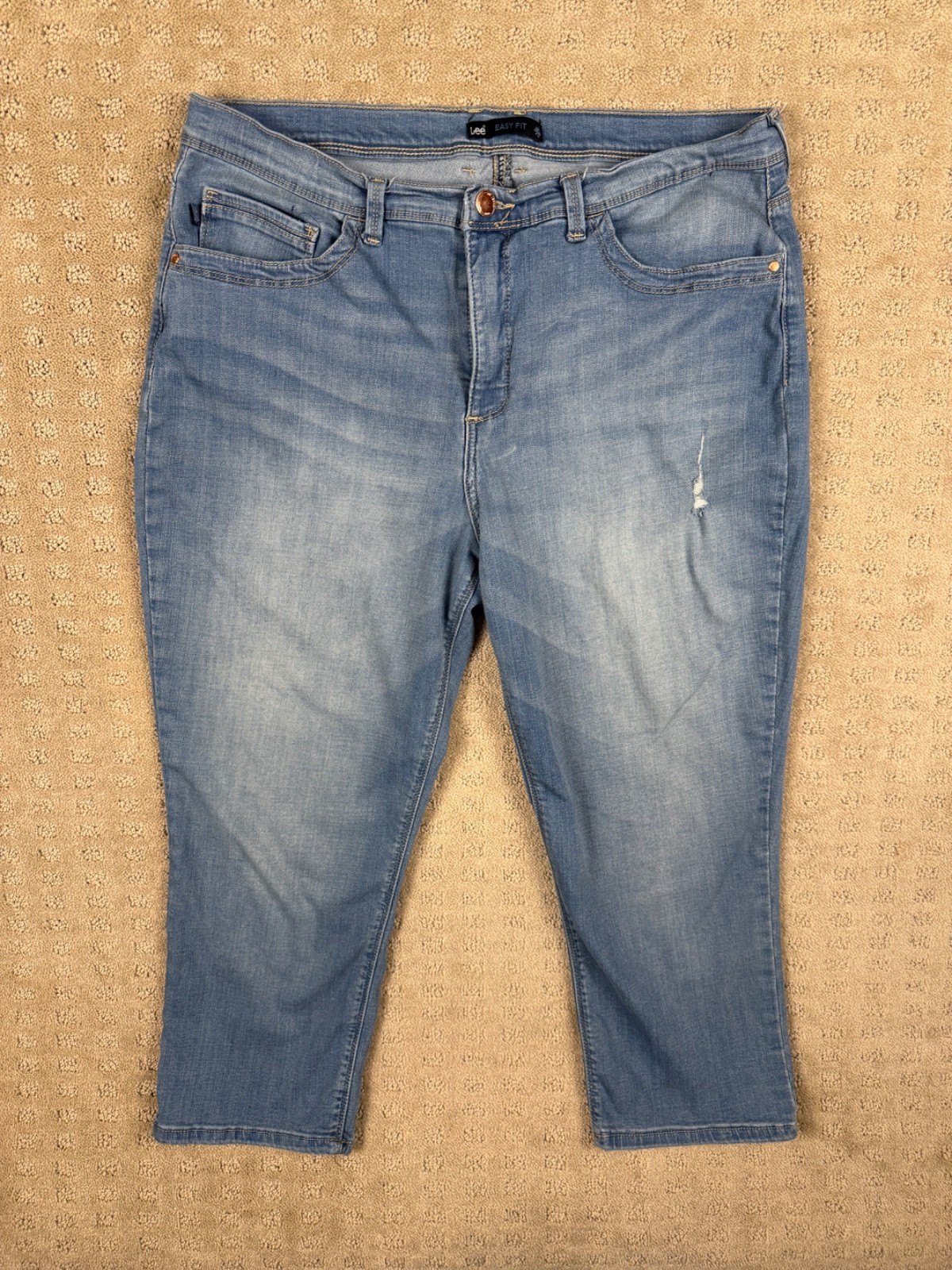 Woman’s Lee Easy Fit Size 16 Petite 33×21 Medium Wash Distressed Jeans #1226