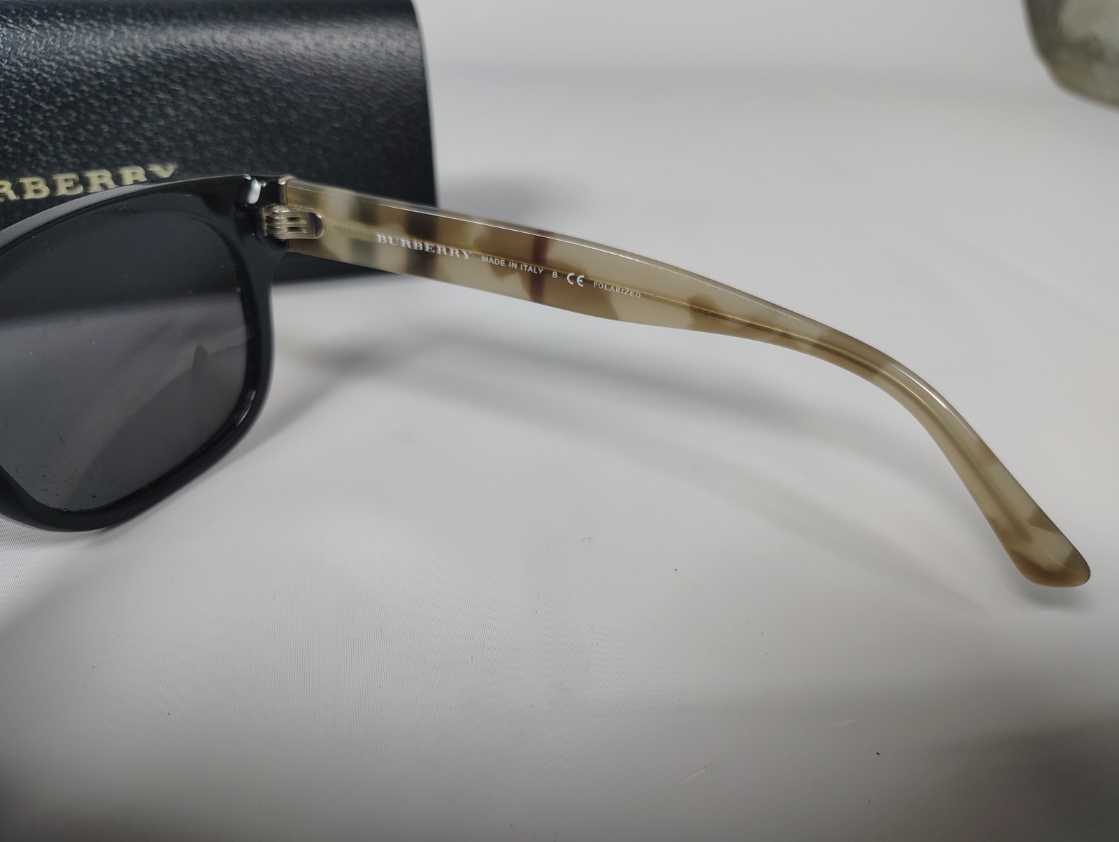 Burberry BE4226 3600/81 Polarized Sunglasses 55-18-145 Italy w/ Case