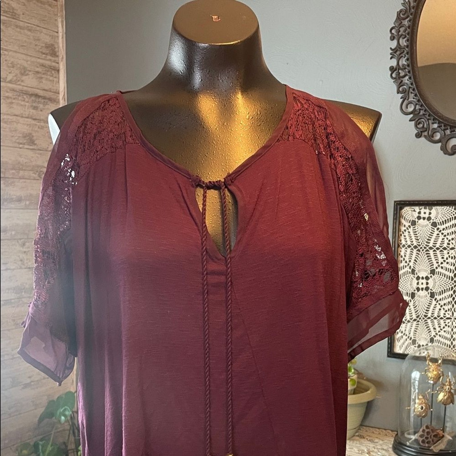 Jennifer Lopez Lace Sleeve Blouse – Deep Purple