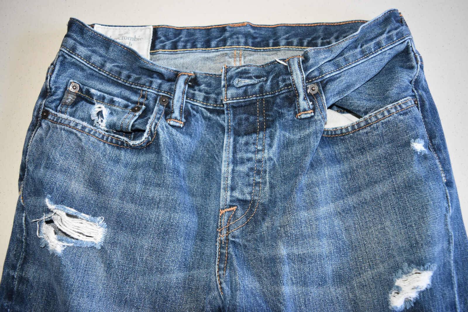 Mens Abercrombie and Fitch Slim Straight Jeans Size 32W x 34L