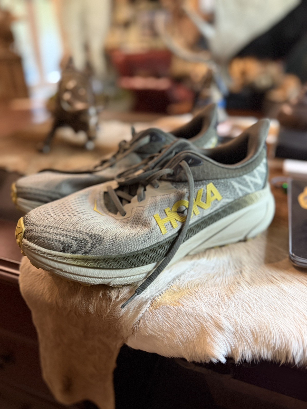 Hoka One One Challenger ATR 7 Shoes Mens Size 11D Yellow Trail Running Sneakers