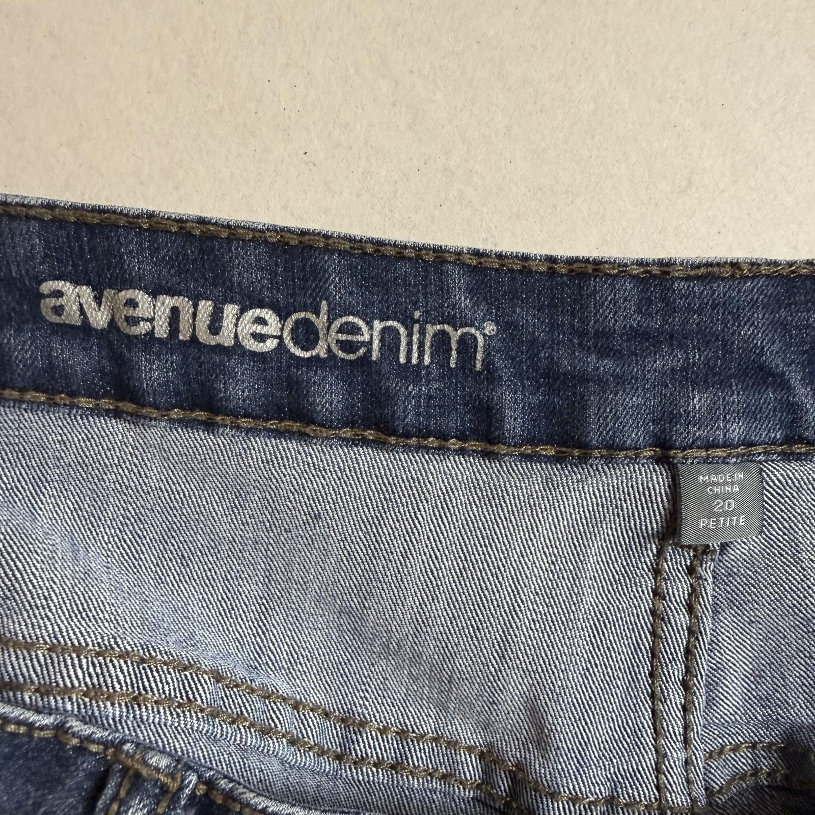 Avenue Denim Jeans Womens 20P Blue Medium Wash High Rise Straight Stretch