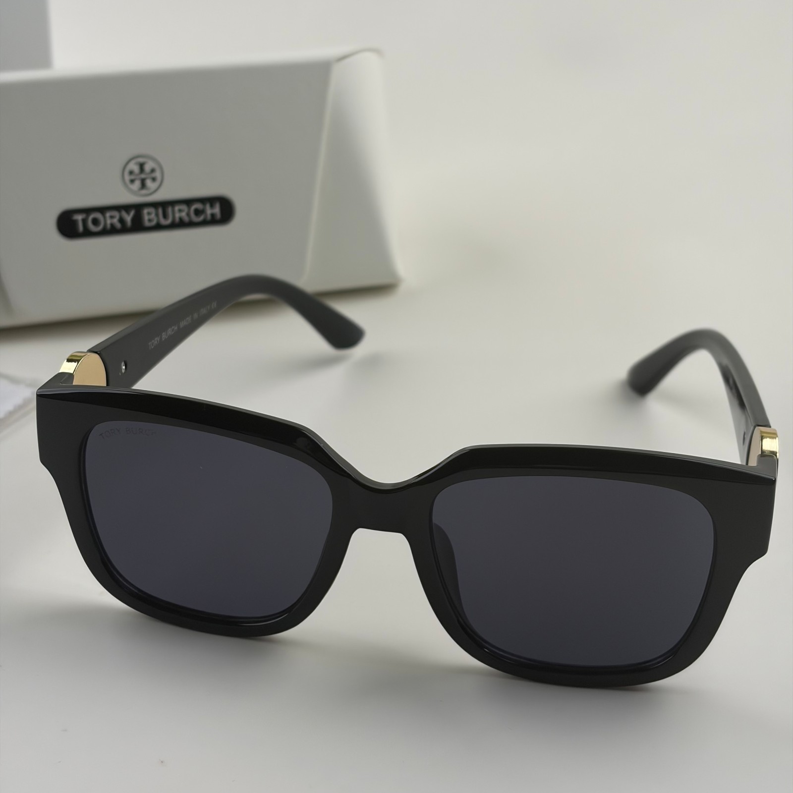 New In Box – Tory Burch Women’s Sunglasses Black Square Frame Driving Beach Chic
