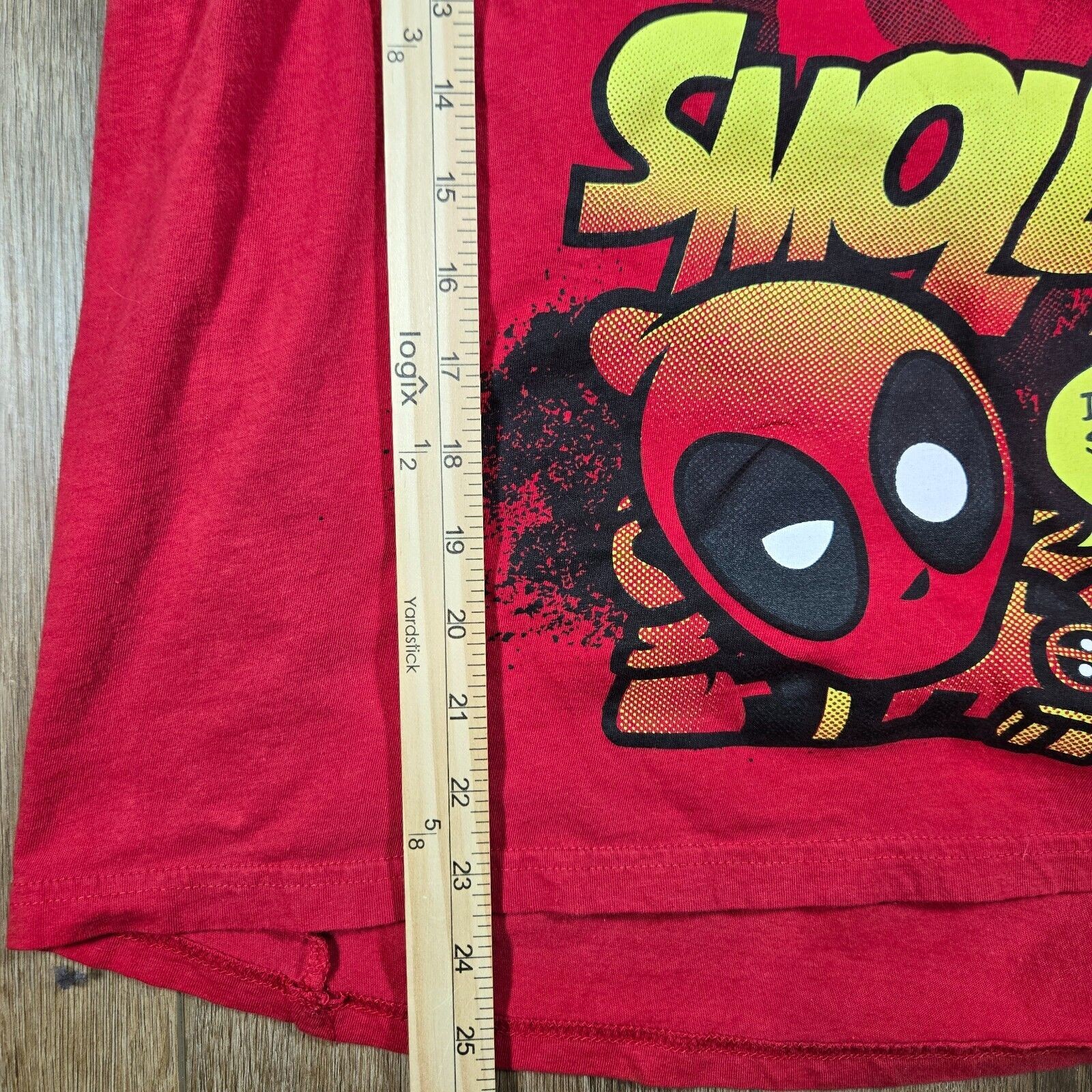 Marvel Deadpool Loot Wear Crate Raglan Shirt Mens XL Red Black Jersey Smolder
