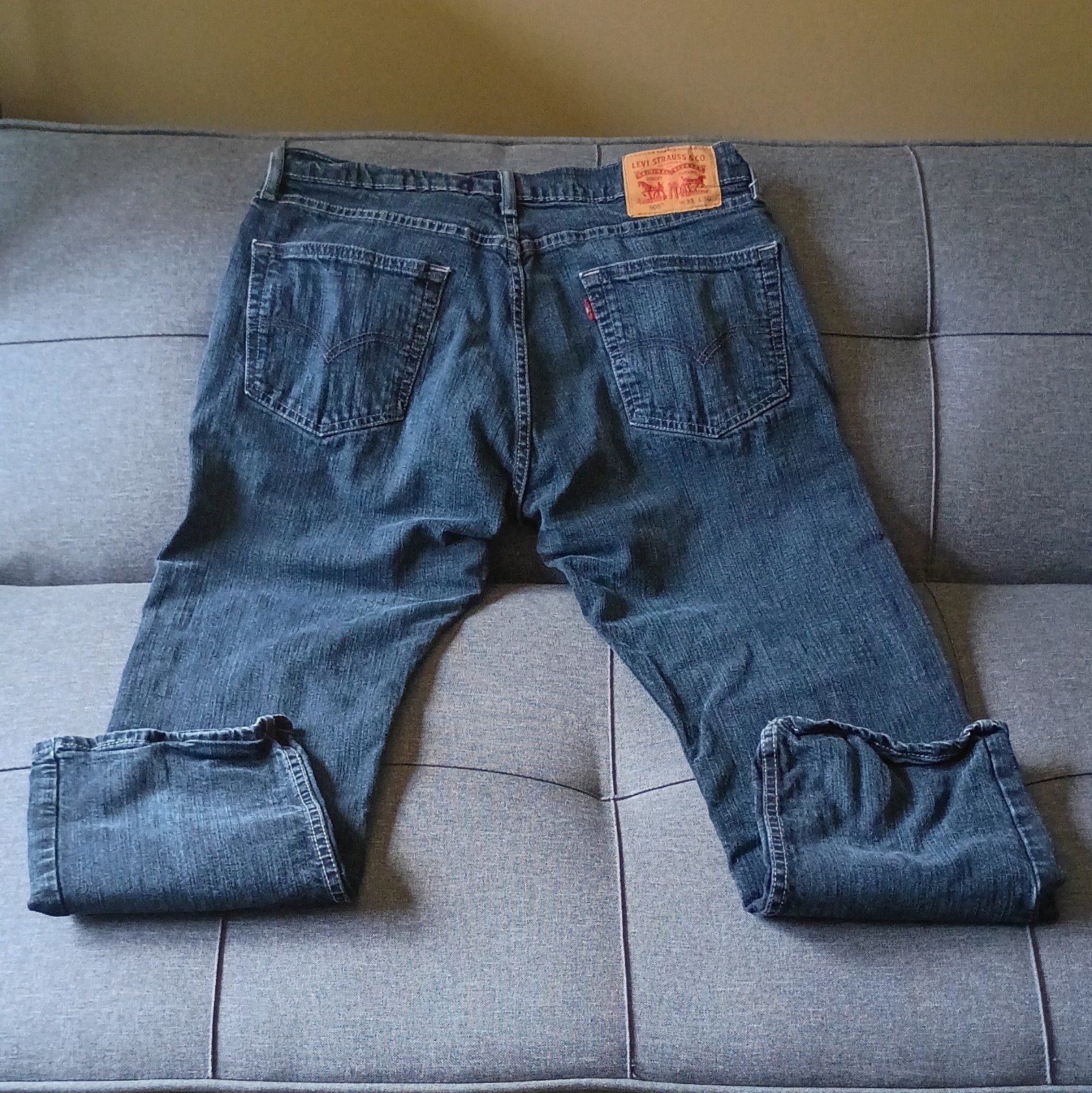 Levi’s Men’s 505 Regular Fit MidRise MediumWash BlueDenim Jeans 33×30 98%Cotton