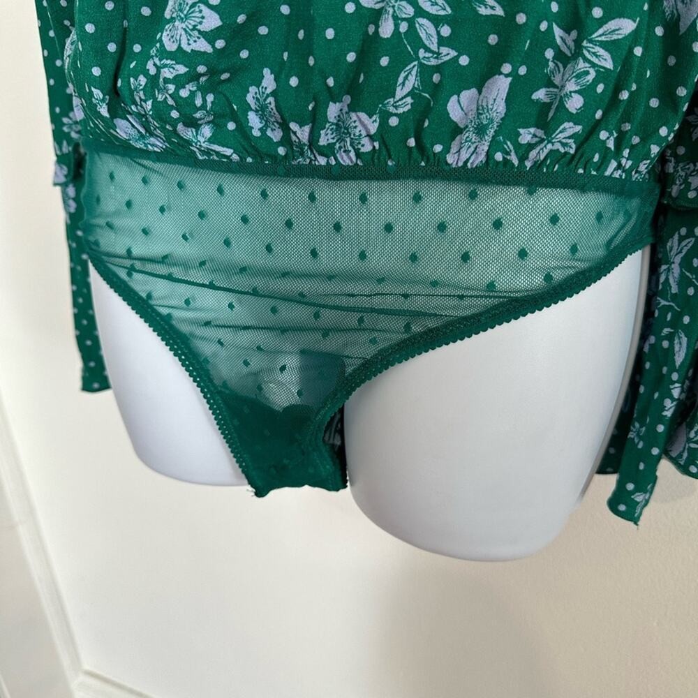 Free People One On One Date Green Floral Print Long Sleeve Bodysuit Size Small