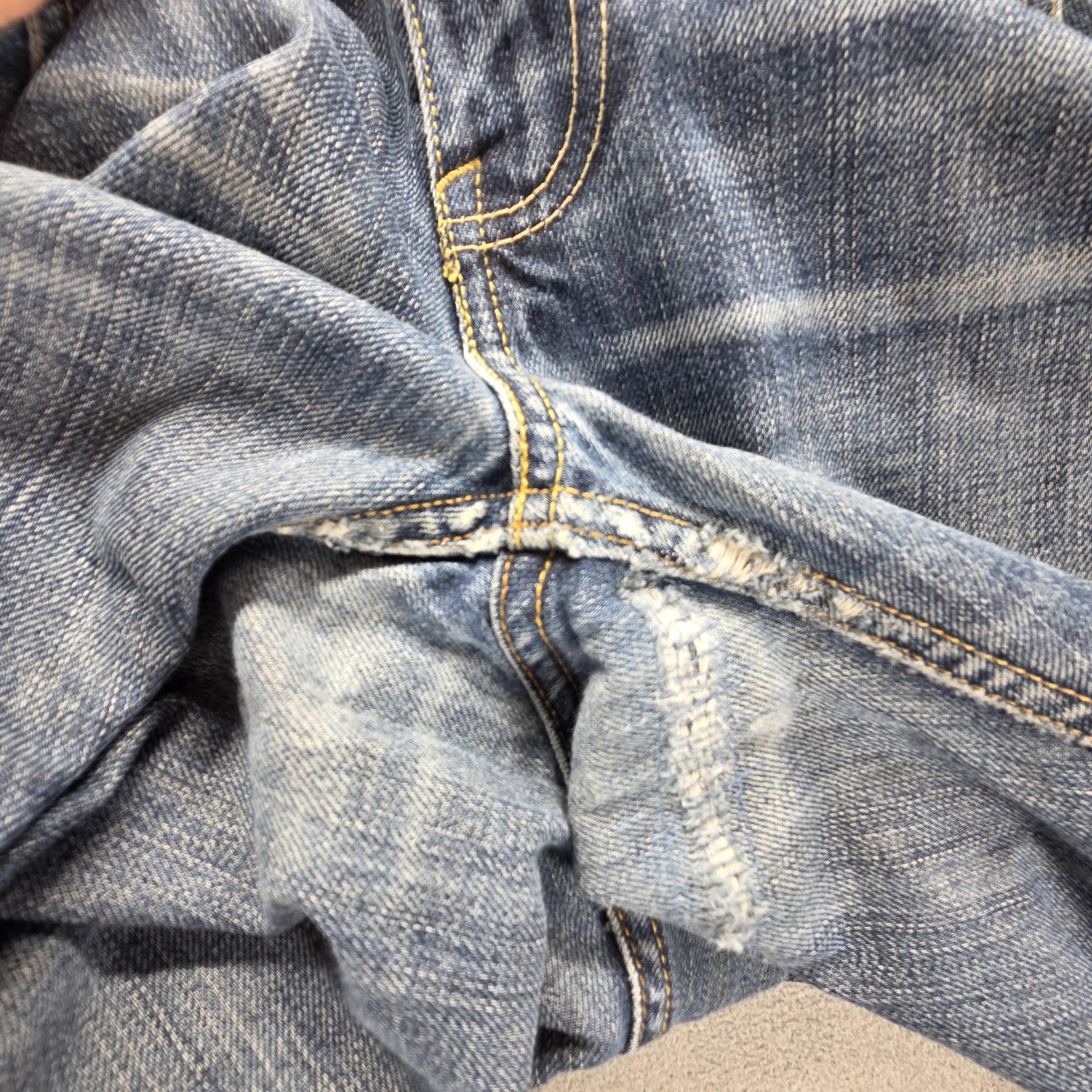 Vintage Levis Engineered Jeans Mens 34×34 Blue Honeycomb Whiskers Zip Fly