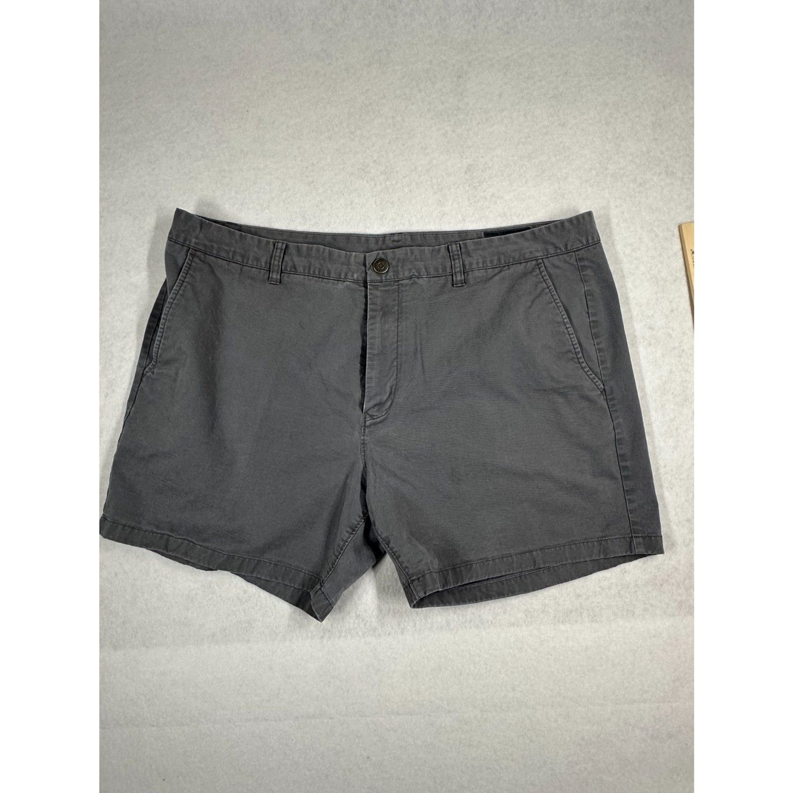 Bonobos, Men’s Shorts Size 40, Gray, 5″ Inseam, see pictures for wear