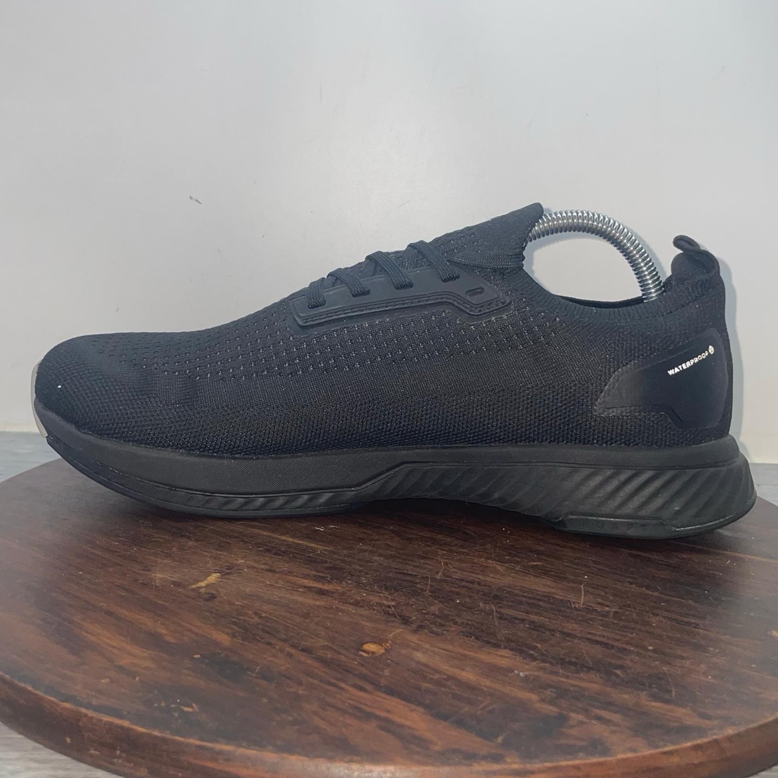 Flux Men’s Adapt Runner Waterproof Stealth Black Athletic Barefoot Shoe Size 9.5