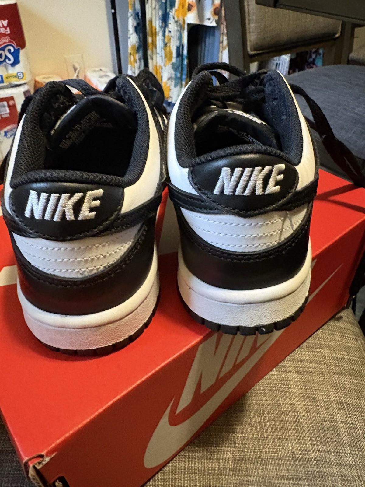 Nike Dunk Low GS Panda White/Black/Blanc/Noir Size 5 Youth In Original box