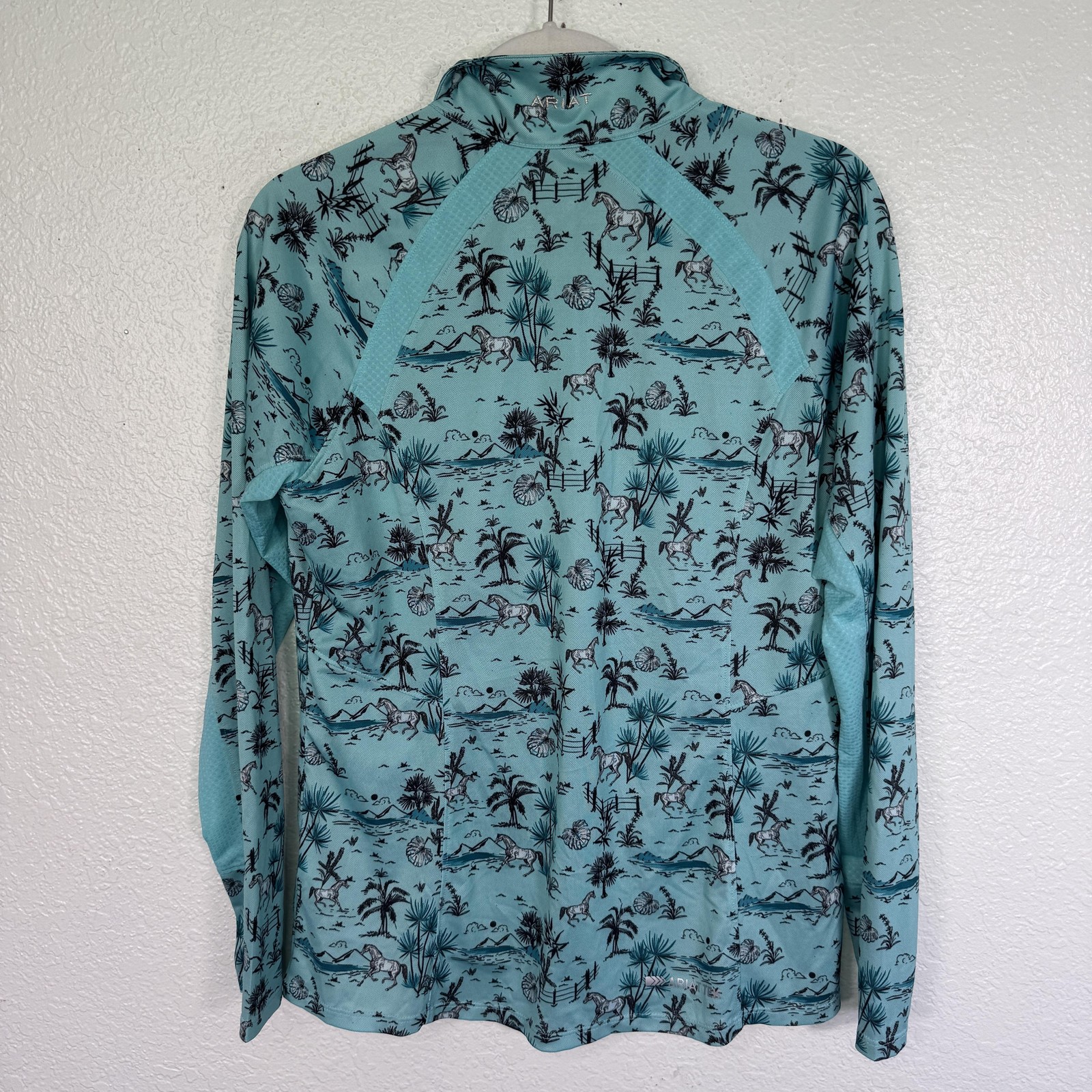 Ariat Sunstopper 2.0 Quarter Zip Shirt Women Medium Horse Tropical Western Print