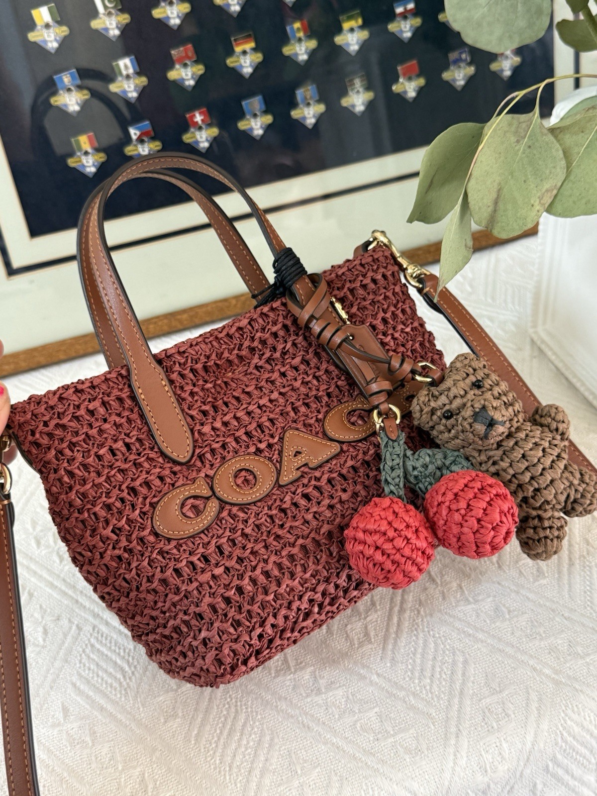 Coach CEU30 City Mini Tote Bag With Charms in straw/Gold/Russet new‼️