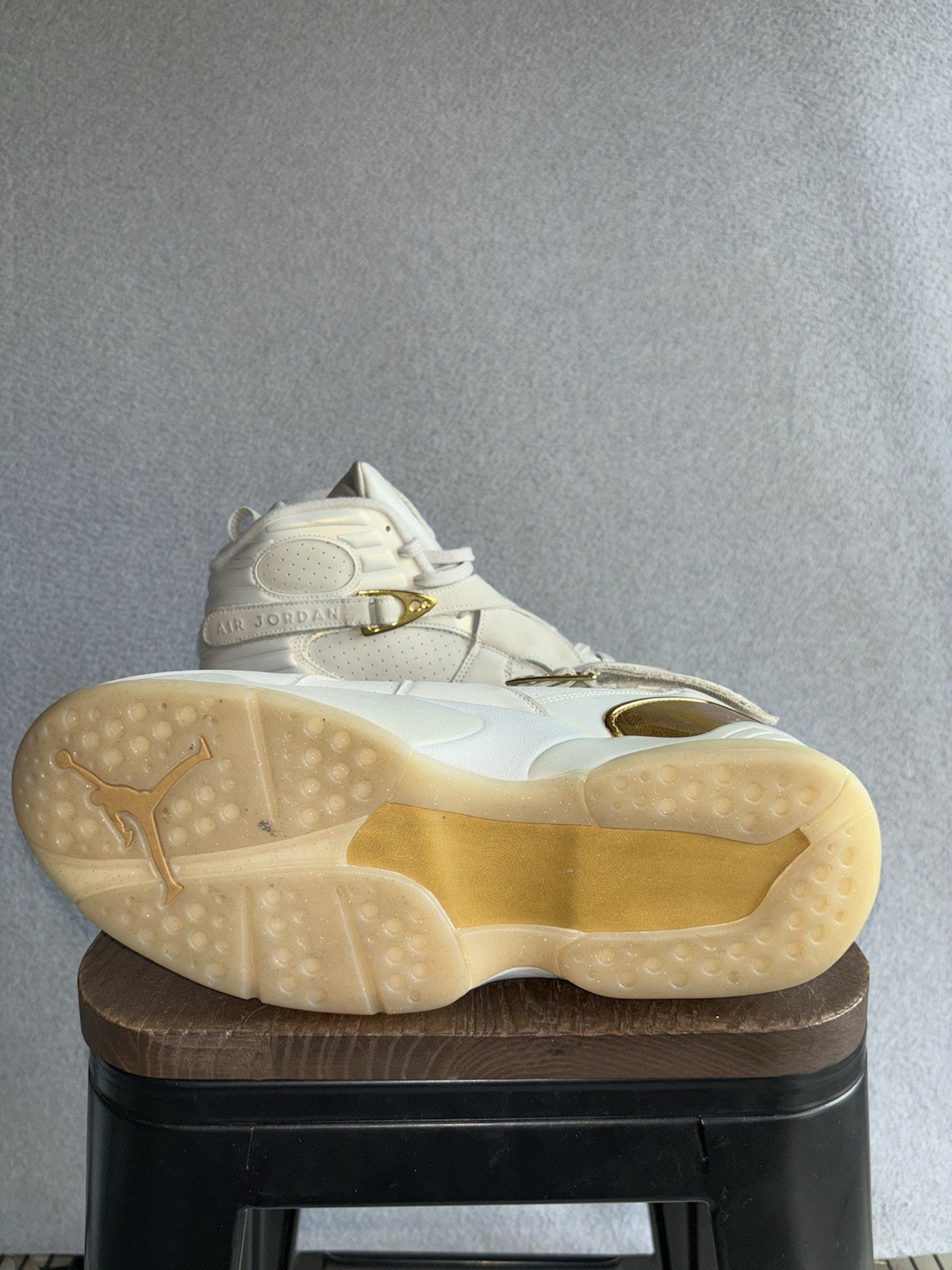 Air Jordan 8 Retro C&C Trophy Champagne 2016 Size 11.5 Pre-owned