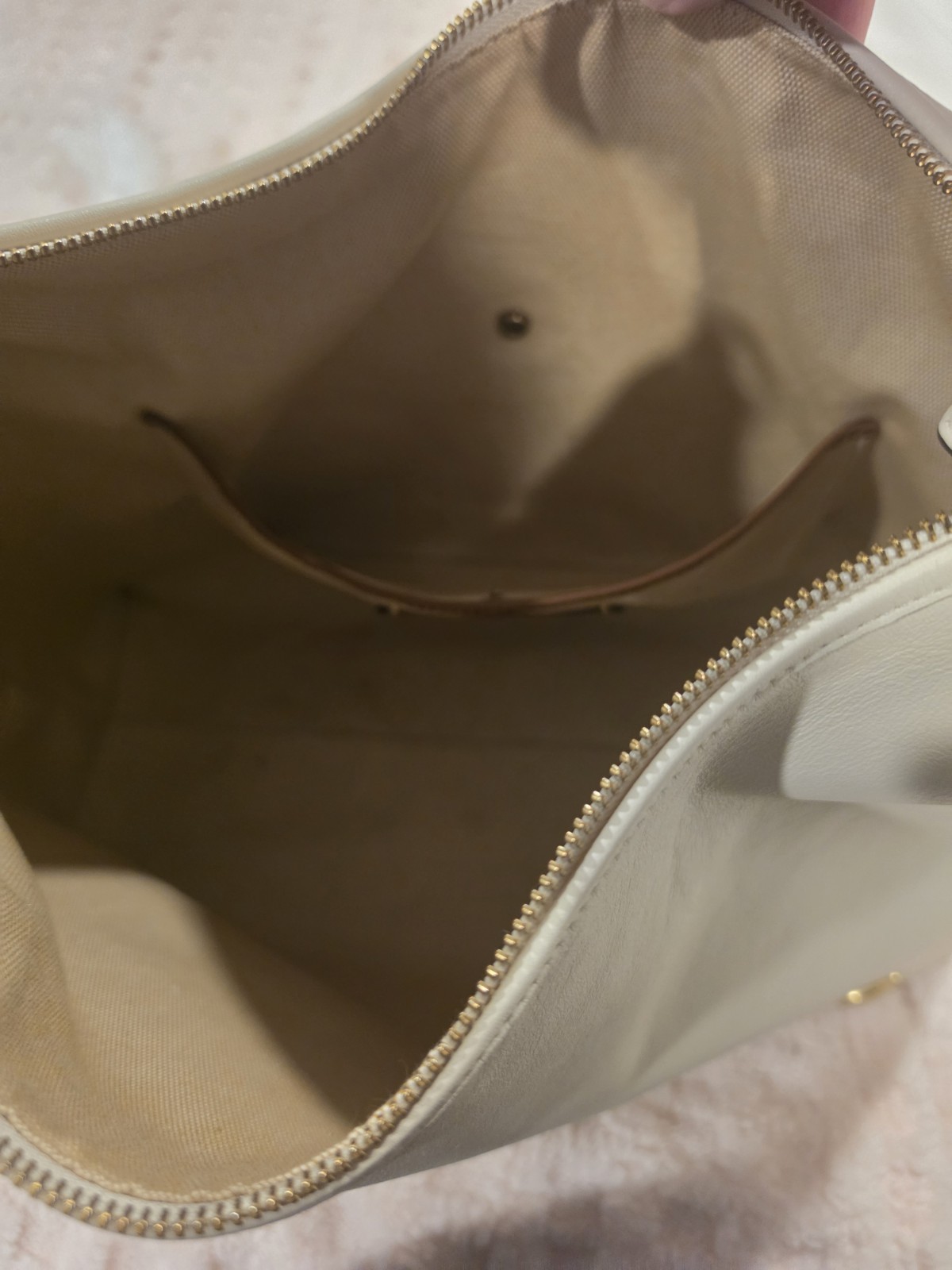 Coach Juliet Shoulder Bag 38″ Brass/Chalk White Glovetanned Leather