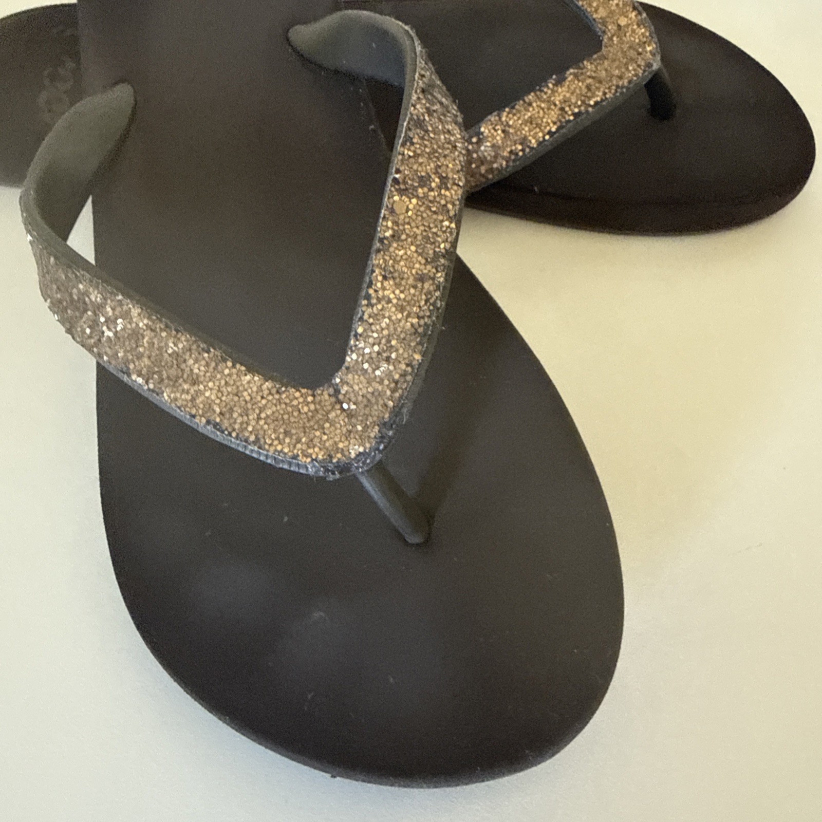 Reef Women’s Flip Flops Slip-On Sandals, Size 8 Sparkle Brown Gold Tone Casual