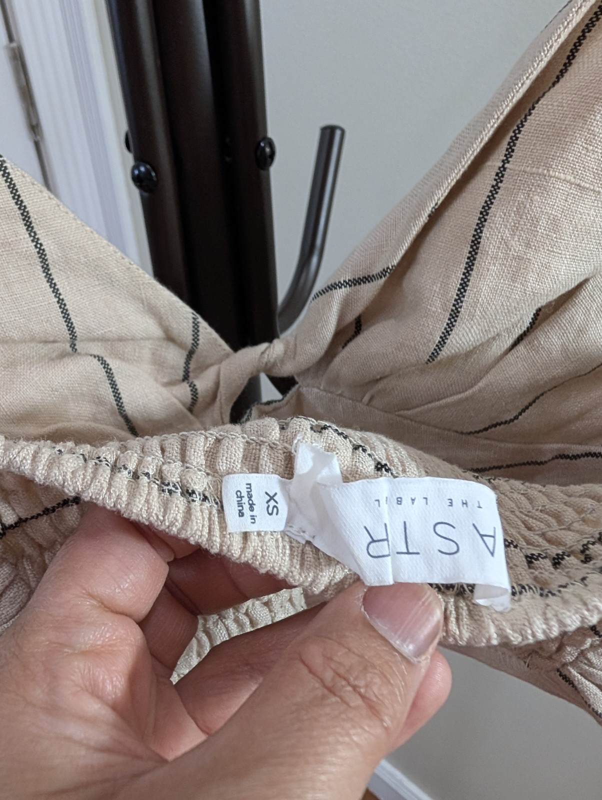 ASTR the Label Women’s XS Linen Striped Bralette, Smocked Wireless Beige/Black