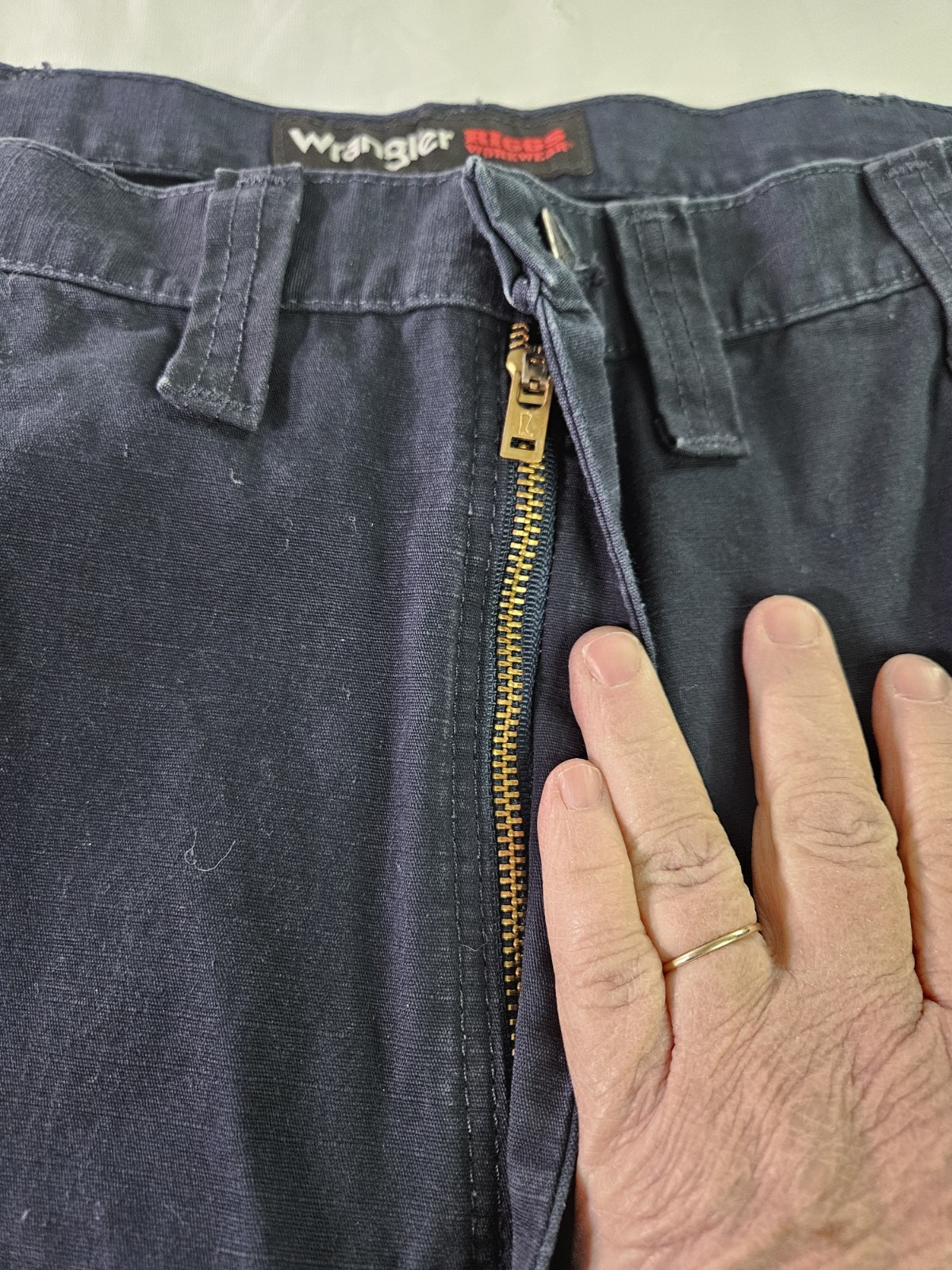 Wrangler Riggs Workwear Carpenter Short Men 44×10.5″ Blue Hammer Loop Canvas