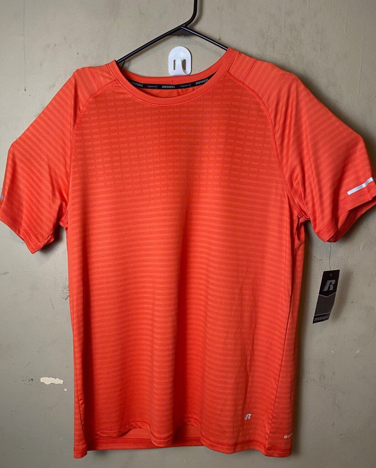 NWT-Russell Dri-Power 360 Men’s Sz L Short Sleeve Athletic Shirt intilliFresh