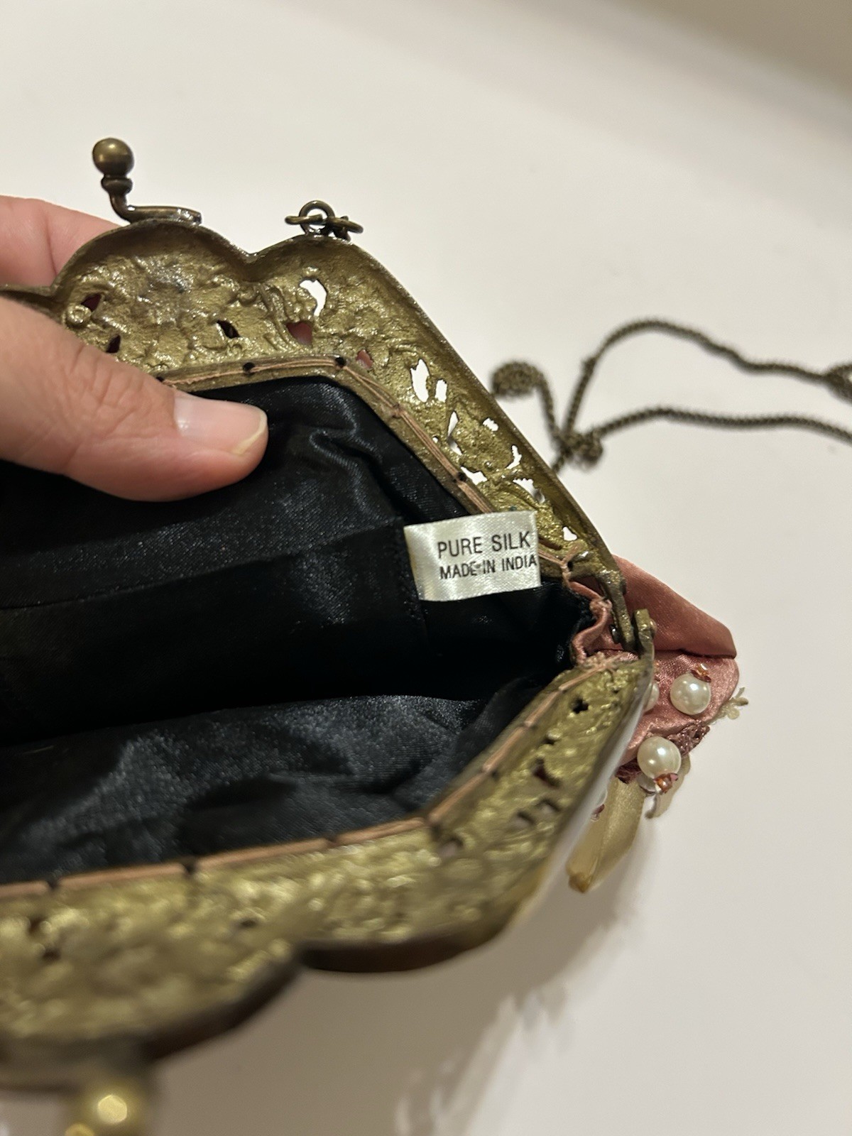 Vintage Embroidered Kiss Lock Silk Lined Purse Chain Strap Evening Bag READ