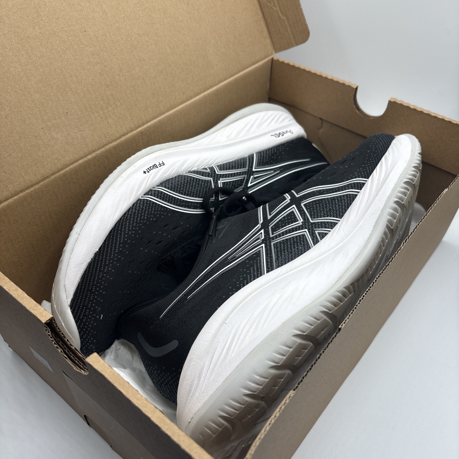 Men’s Asics Gel-Cumulus 26, Black/Concrete, Size 9.5 US Running Shoe Sneaker