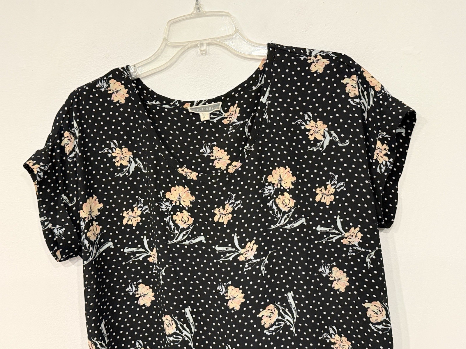 Pleione Women’s Chiffon Blouse Sz Medium Black Floral Polka Dot Scoop Neck Shirt