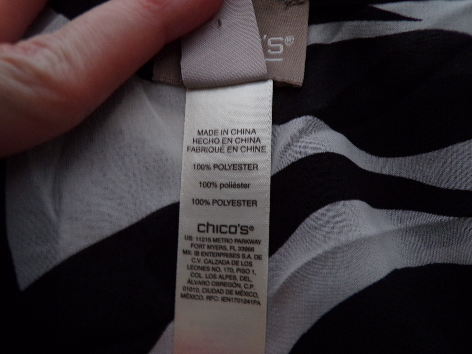 Chicos Black White Sheer Batwing Dolman Sleeve Top Size Large/XL Womens Blouse