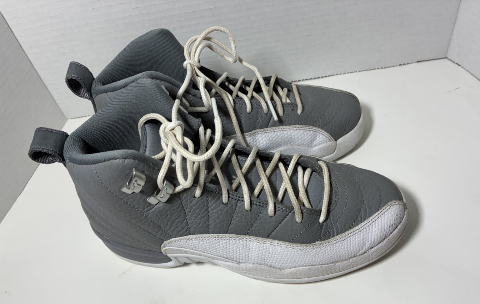 Jordan 12 Stealth 2022 size 5Y