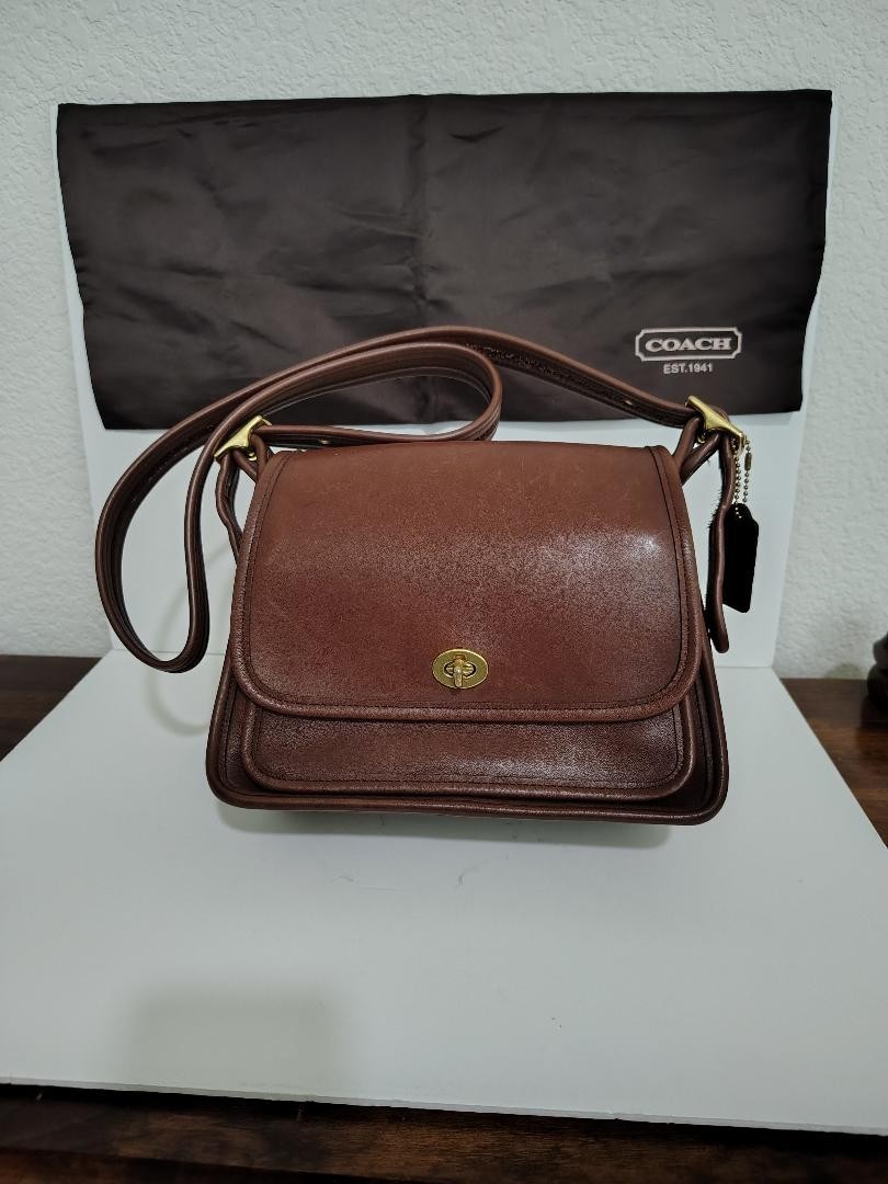 Coach Ramblers Legacy 9061 Mahogany Brown Leather Crossbody Bag Vintage