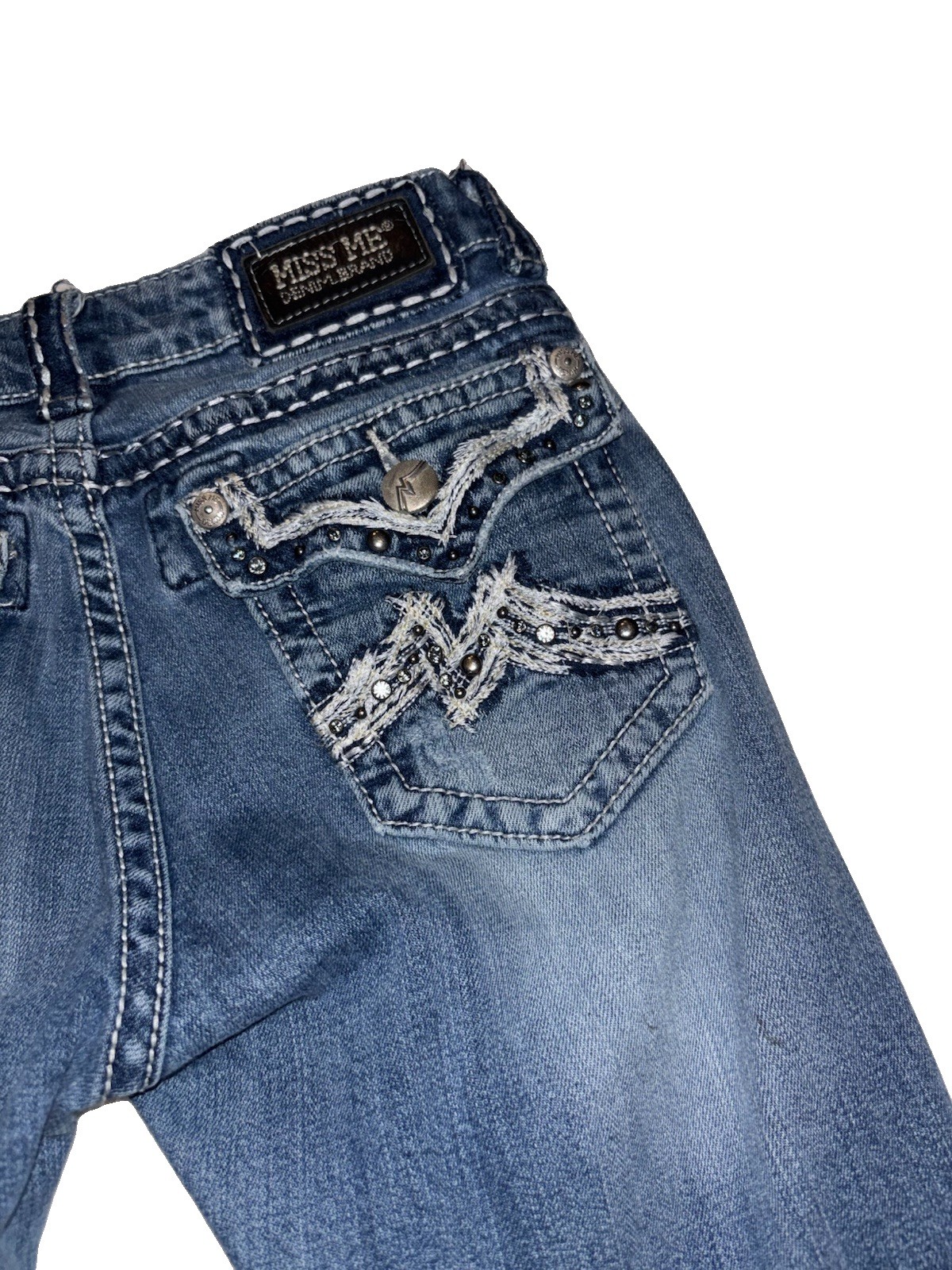 Miss Me Women’s 28 / 30 Medium Blue Wash Bootcut Stretch Jeans Embroidered