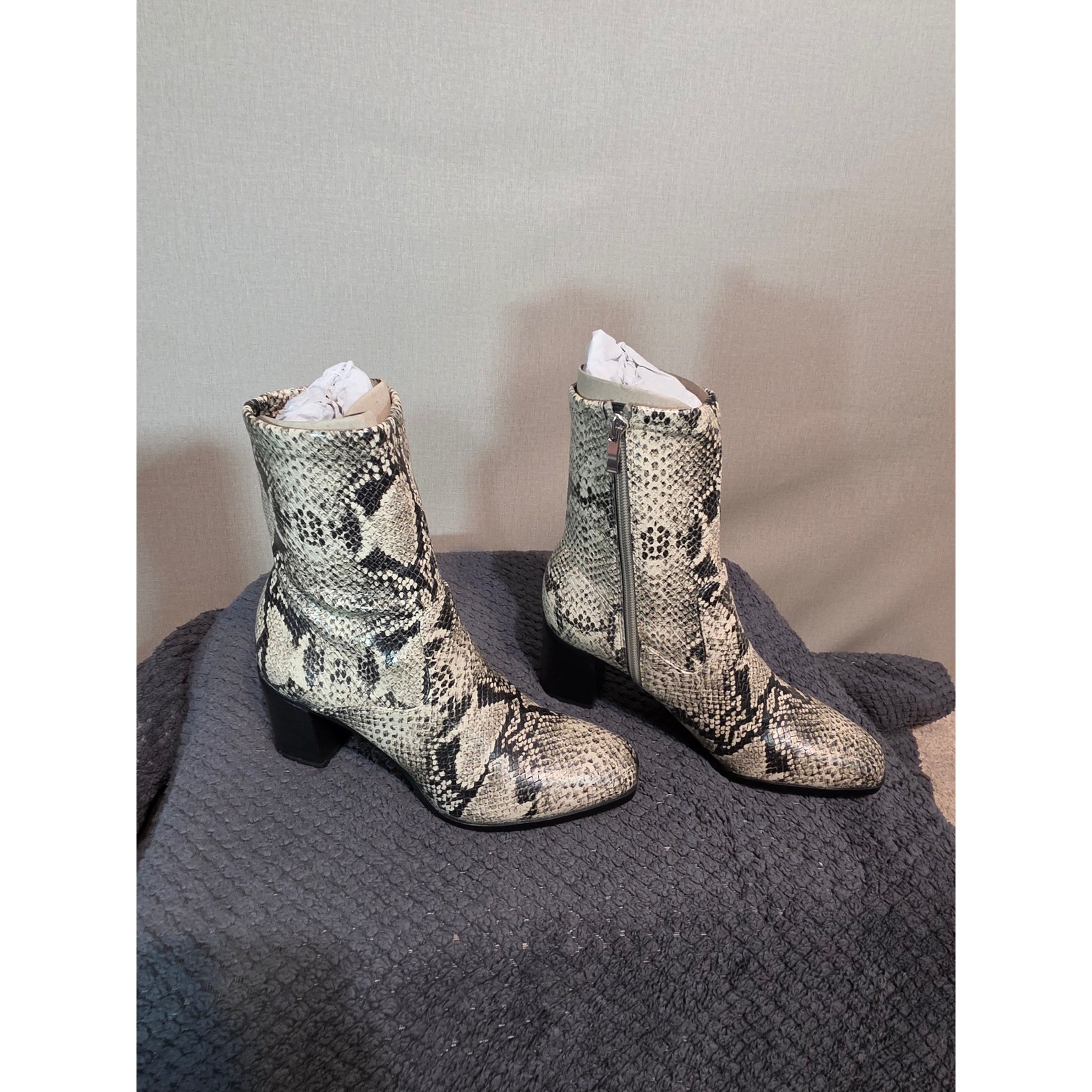 Franco Sarto Indigo Roccia Ankle Boots Snakeskin Print Block Heel Size 5.5 M