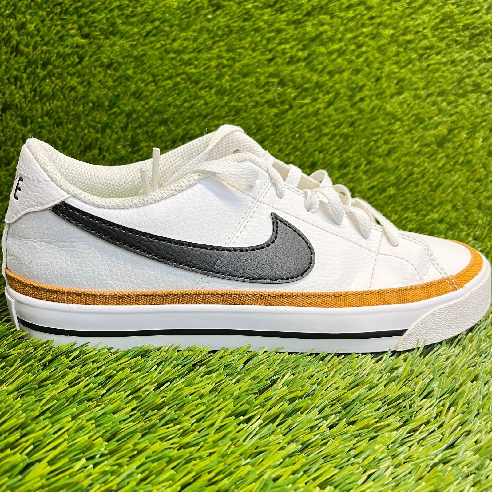 Nike Court Legacy Next Nature Womens Size 8 White Black Athletic Shoes Sneakers