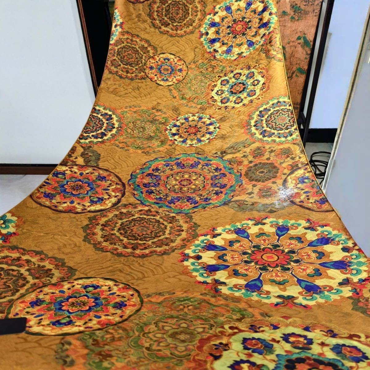 Baoxianghua 180x70cm Xiangyun Sha Double-Sided Handcrafted Shawl Chinese Style