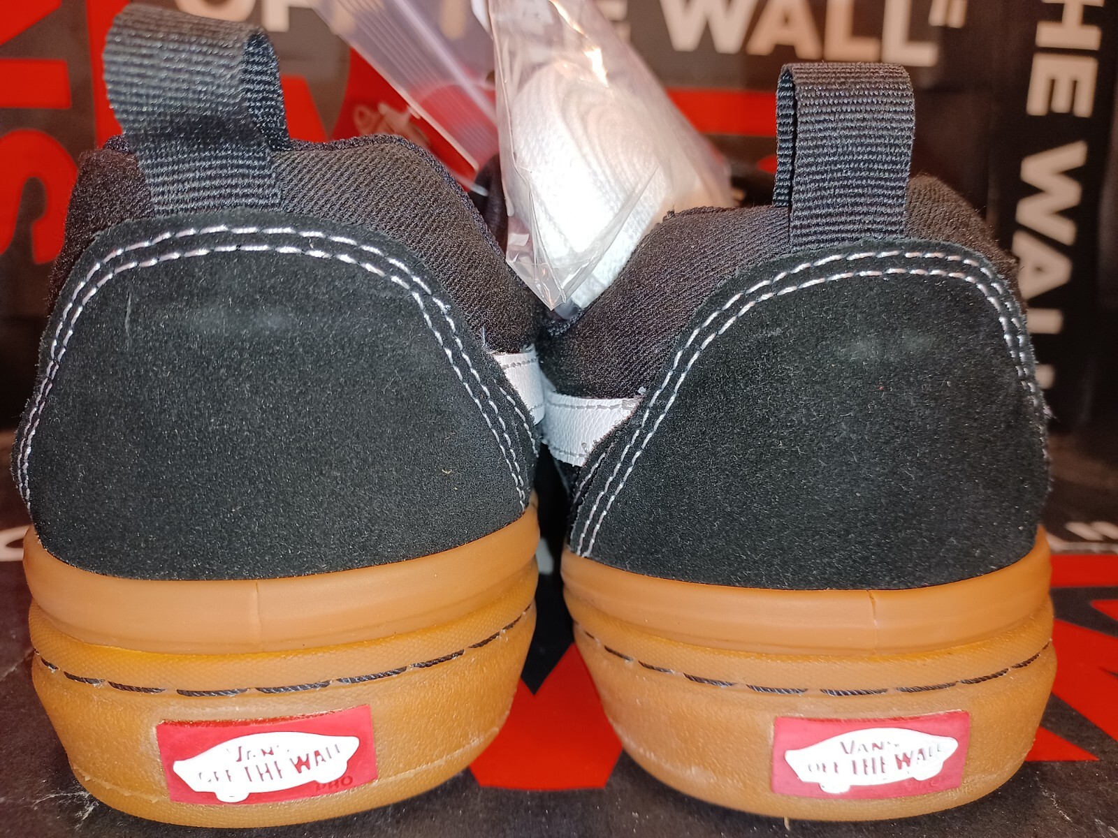 Vans Berle Pro Black/Gum White Men’s 6.5/Women’s 8 Extra Laces [VN0A2XSGB9M]