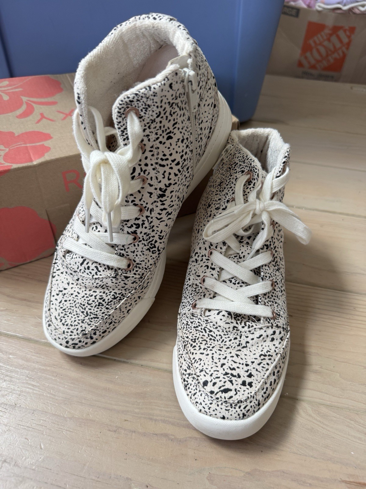 Roxy Camy U Women’s Size 10 Hidden Wedge High Top Sneakers Black White Print