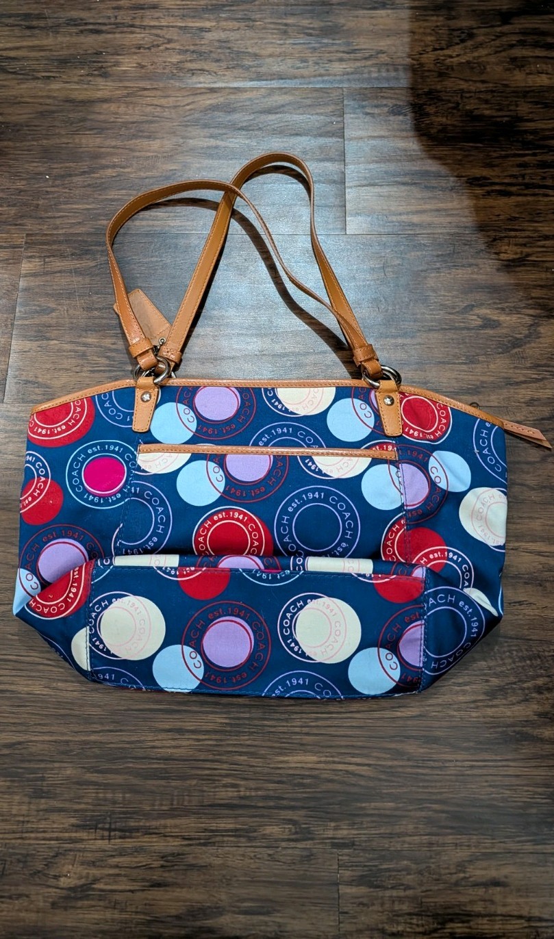 COACH Polka Dot Leah F14667 Blue White Red Shoulder Handbag Purse. Very clean