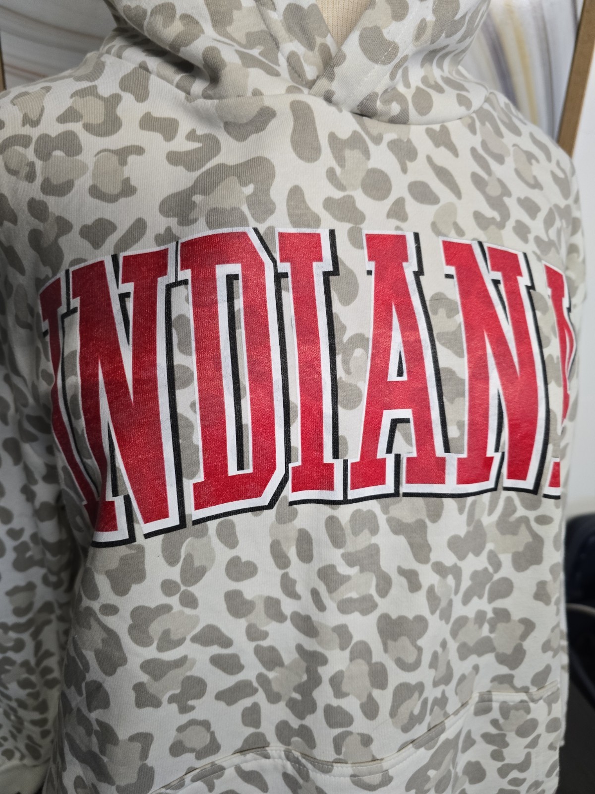 Womens Large Oversized Indiana Leopard Print Hoodie. New Without Tags