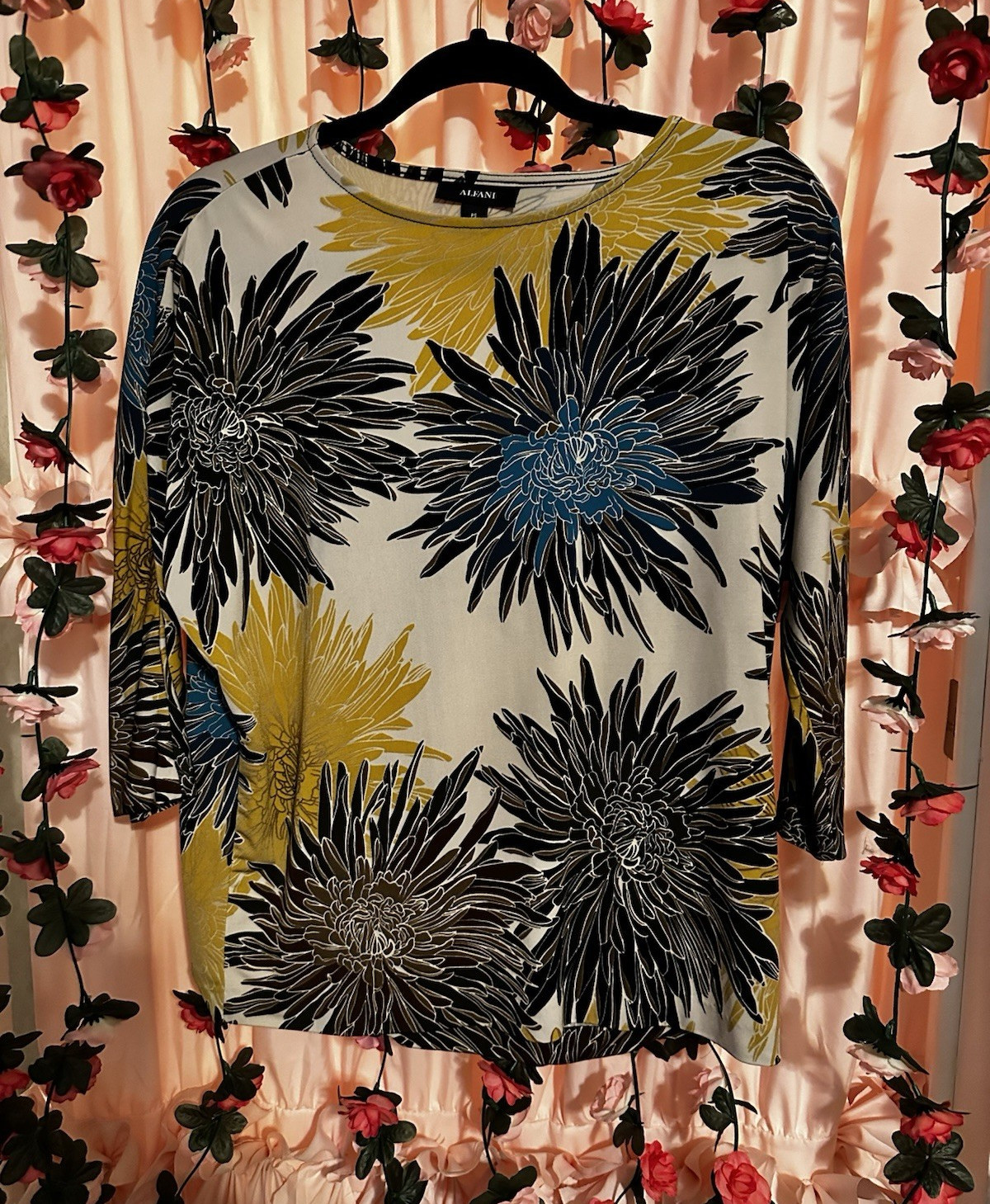 Alfani Women’s Petites PS Multicolor Floral Crew Neck 3/4 Sleeve Pullover Top
