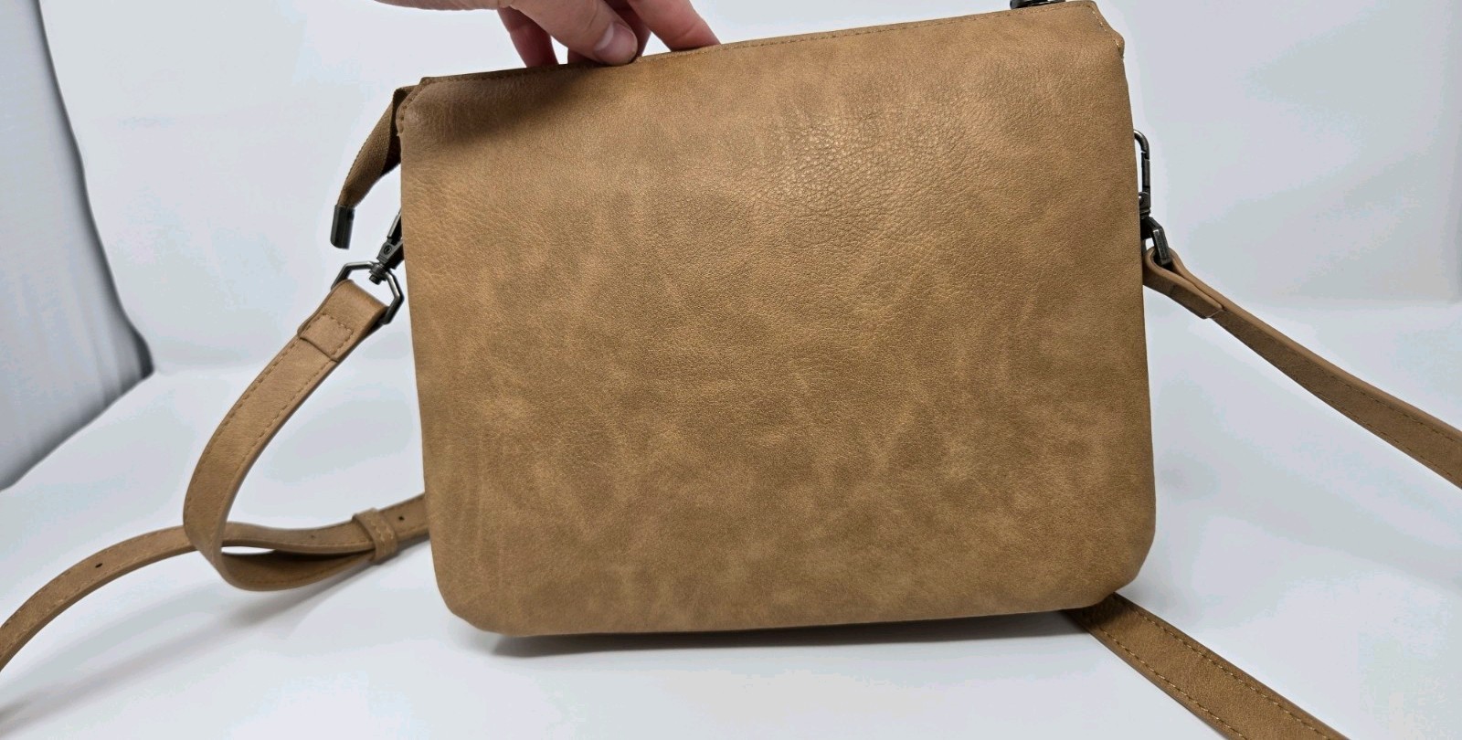 Wrangler Whipstitch Adjustable Crossbody Light Brown Leather Western purse bag