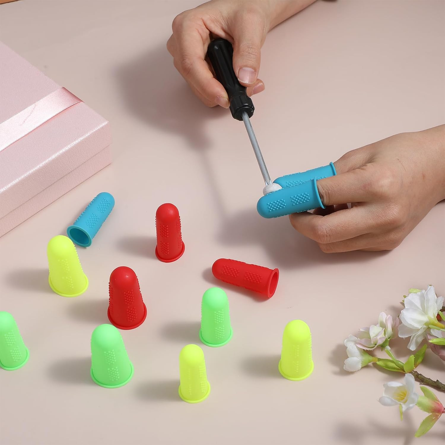 12 PCS Silicone Finger Protectors Covers, 3 Sizes Rubber Finger Tips Office T…
